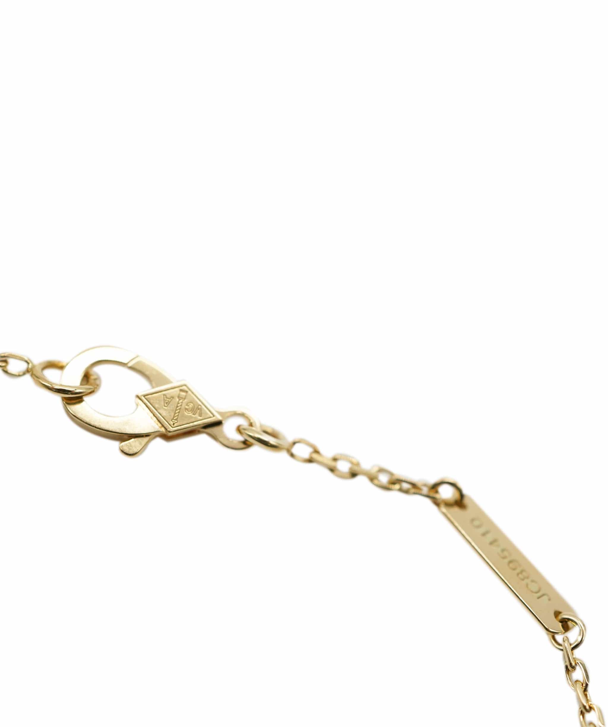 Van Cleef & Arpels Van Cleef & Arpels Vintage Alhambra Carnelian Yellow Gold Necklace ASL10532