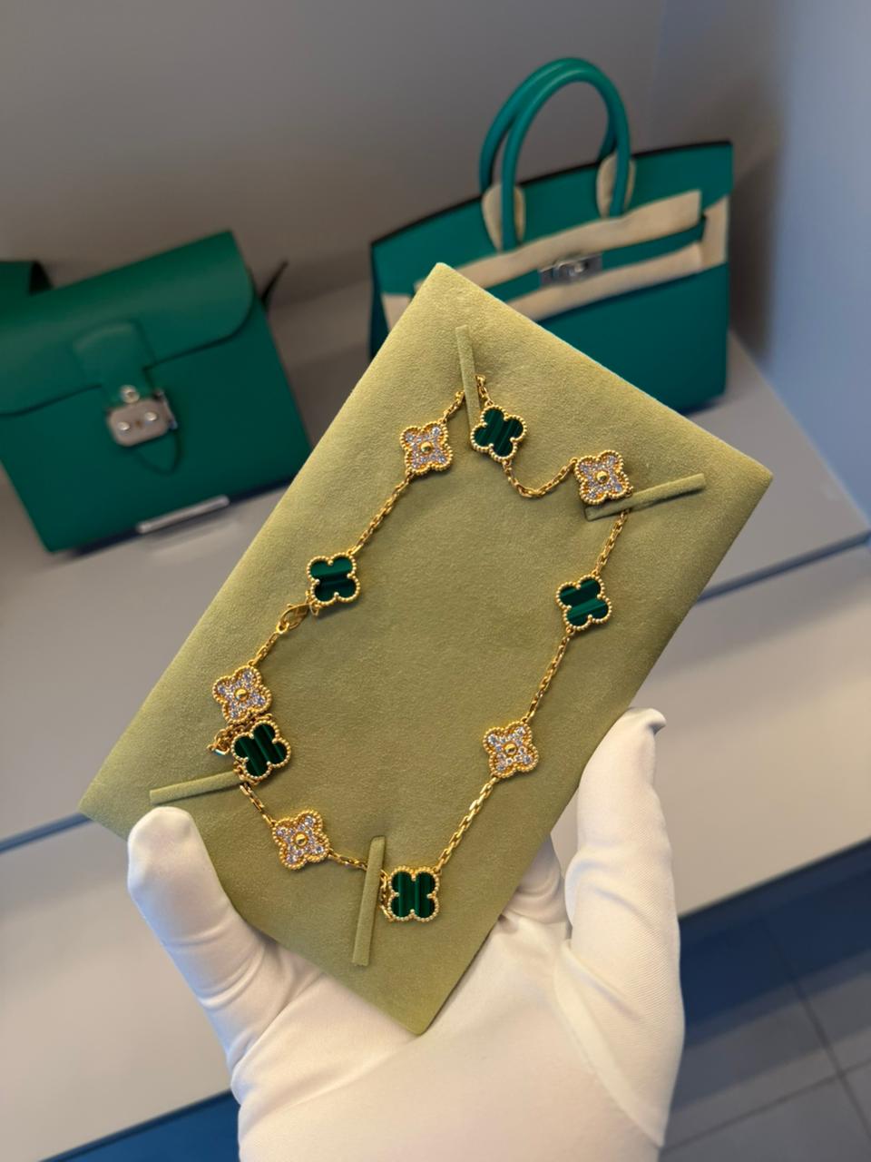 Van Cleef & Arpels VCA 10 Motif Necklace AGC3267