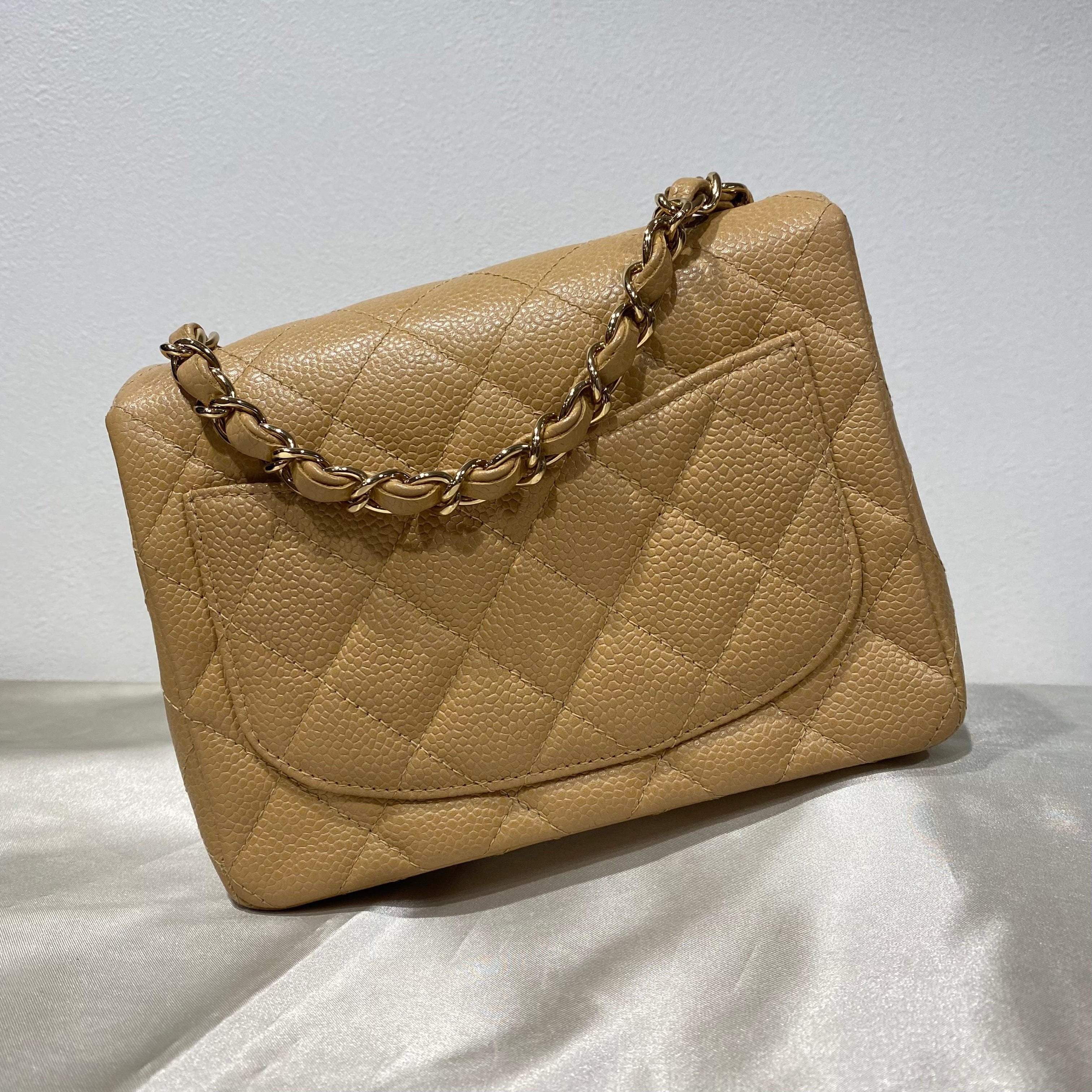 VINTAGE LOVER PURPOSE CHANEL VINTAGE MINI SQUARE 17 BEIGE CAVIAR SKIN 90210992