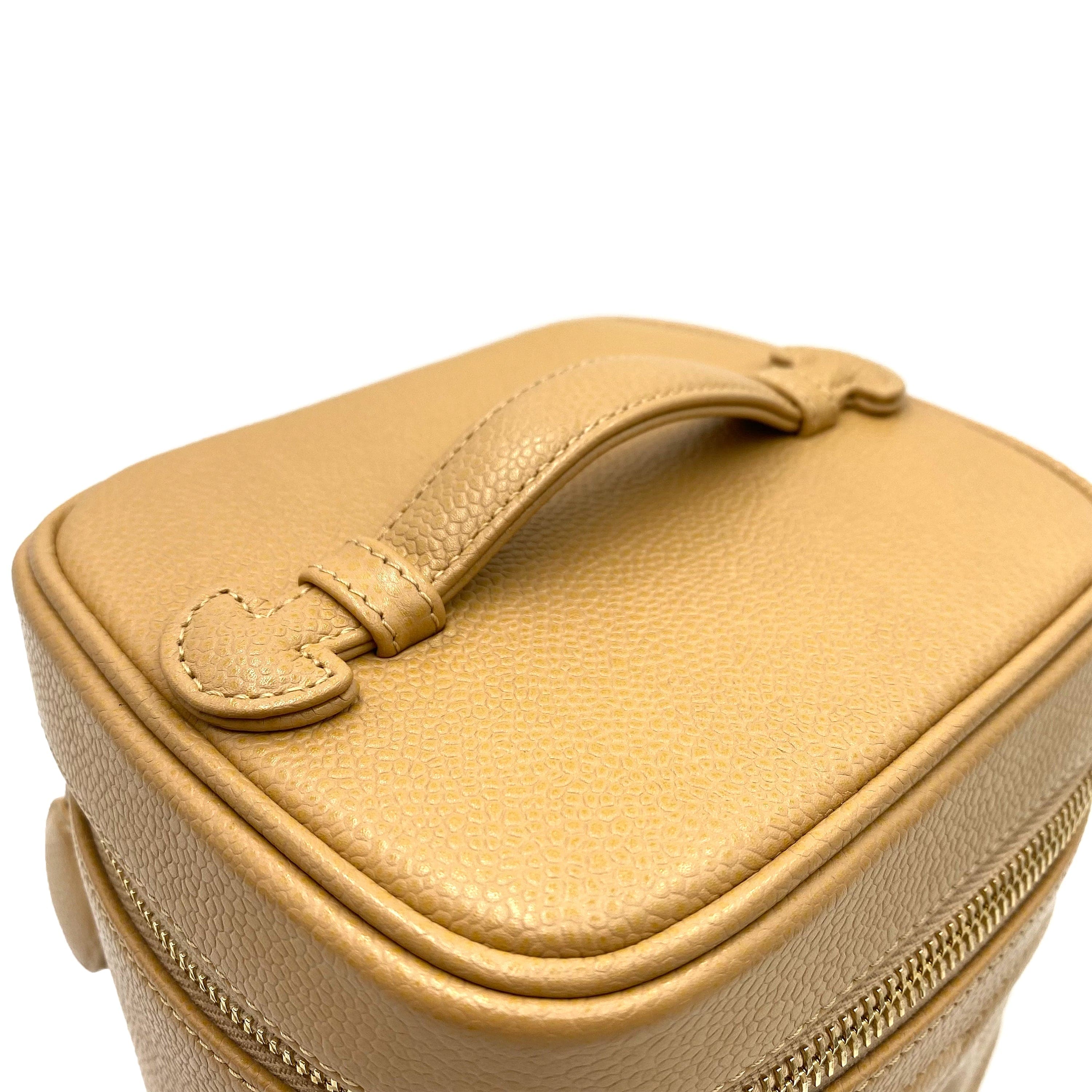 VINTAGE LOVER PURPOSE CHANEL VINTAGE VANITY HAND BAG BEIGE CAVIAR SKIN 90237373