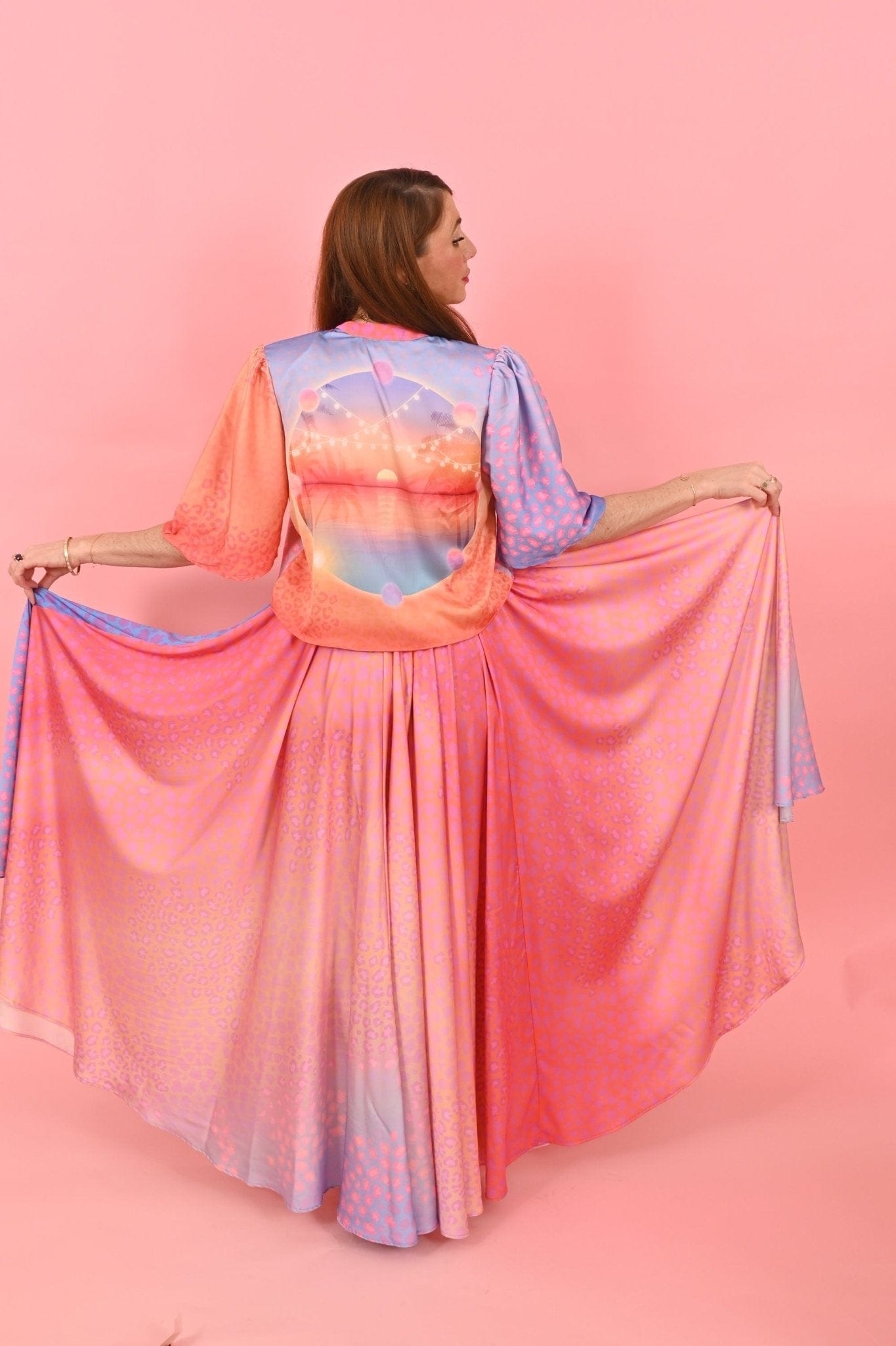 White Hello Skirt Karl Leo Gradient | تنورة