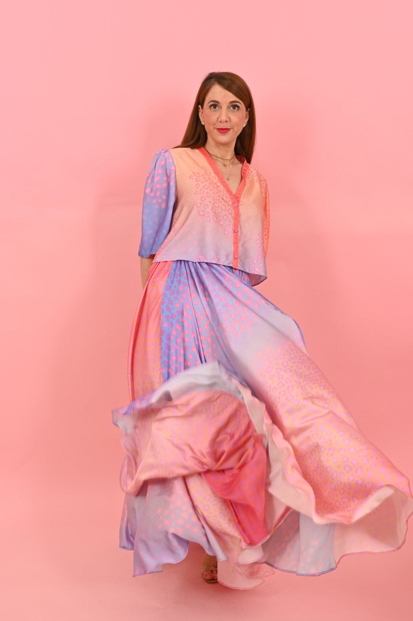 White Hello Skirt Karl Leo Gradient | تنورة