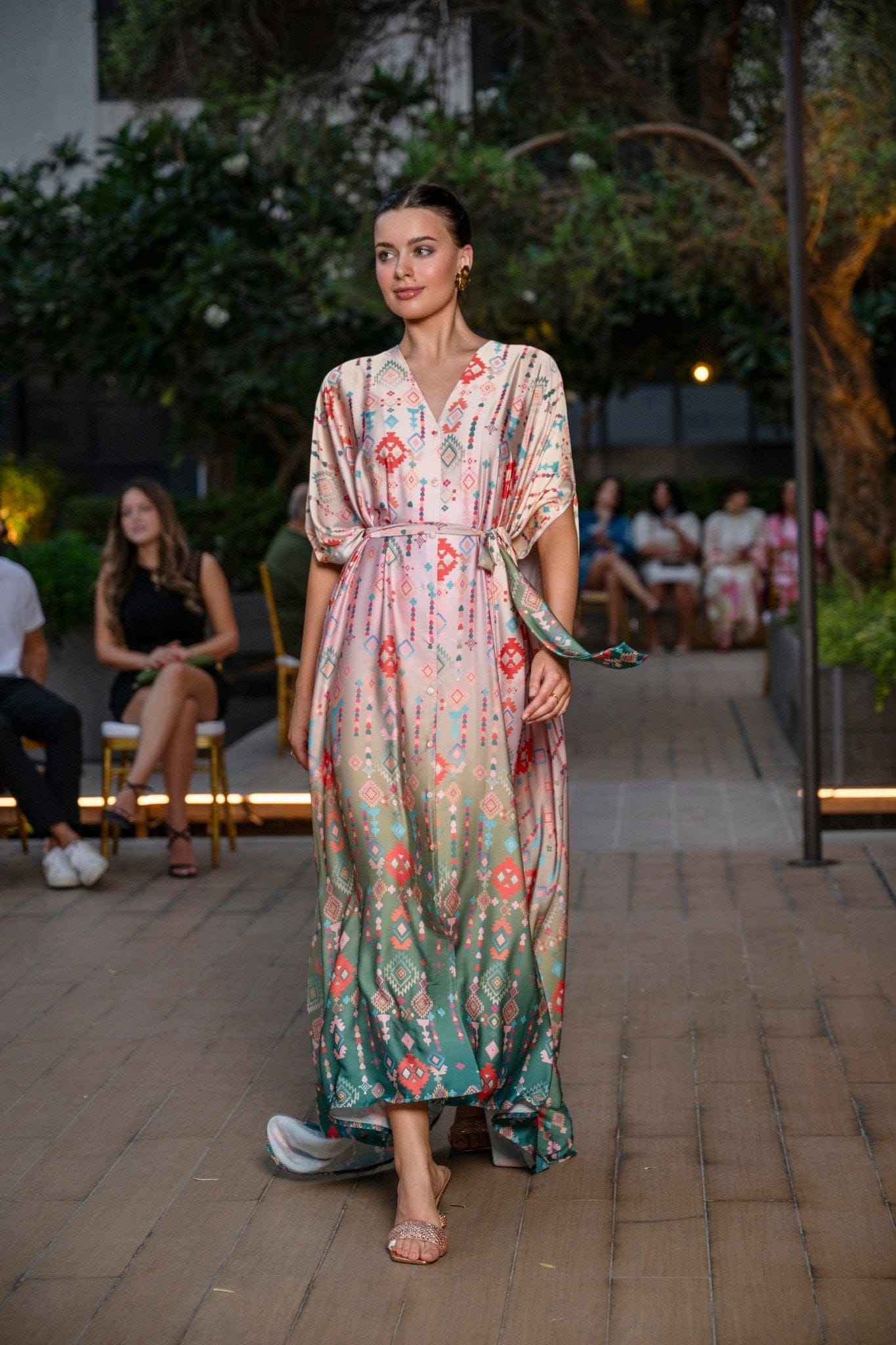 WhiteHello Dress Evangelia Aztec Gradient Astrology Taurus / فستان نسائي Evangelia