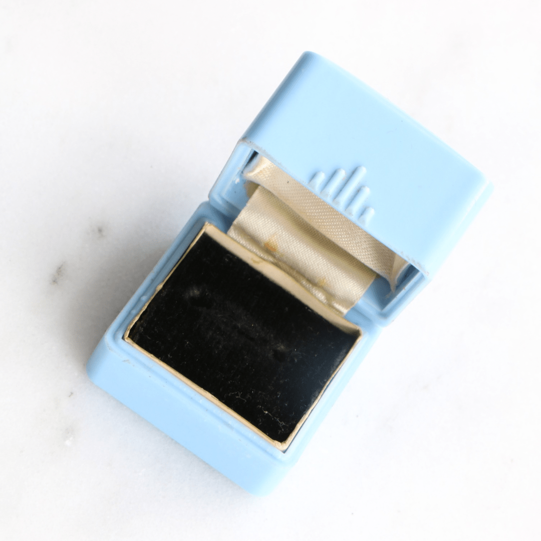 Willow Fine Jewellery Vintage Blue Art Deco Ring Box