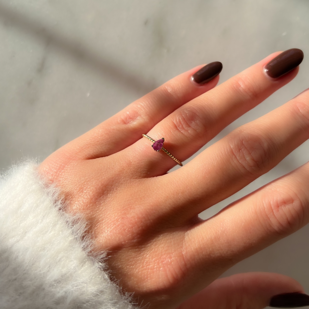 WillowFineJewellery 10ct Yellow Gold Pear Ruby Ring