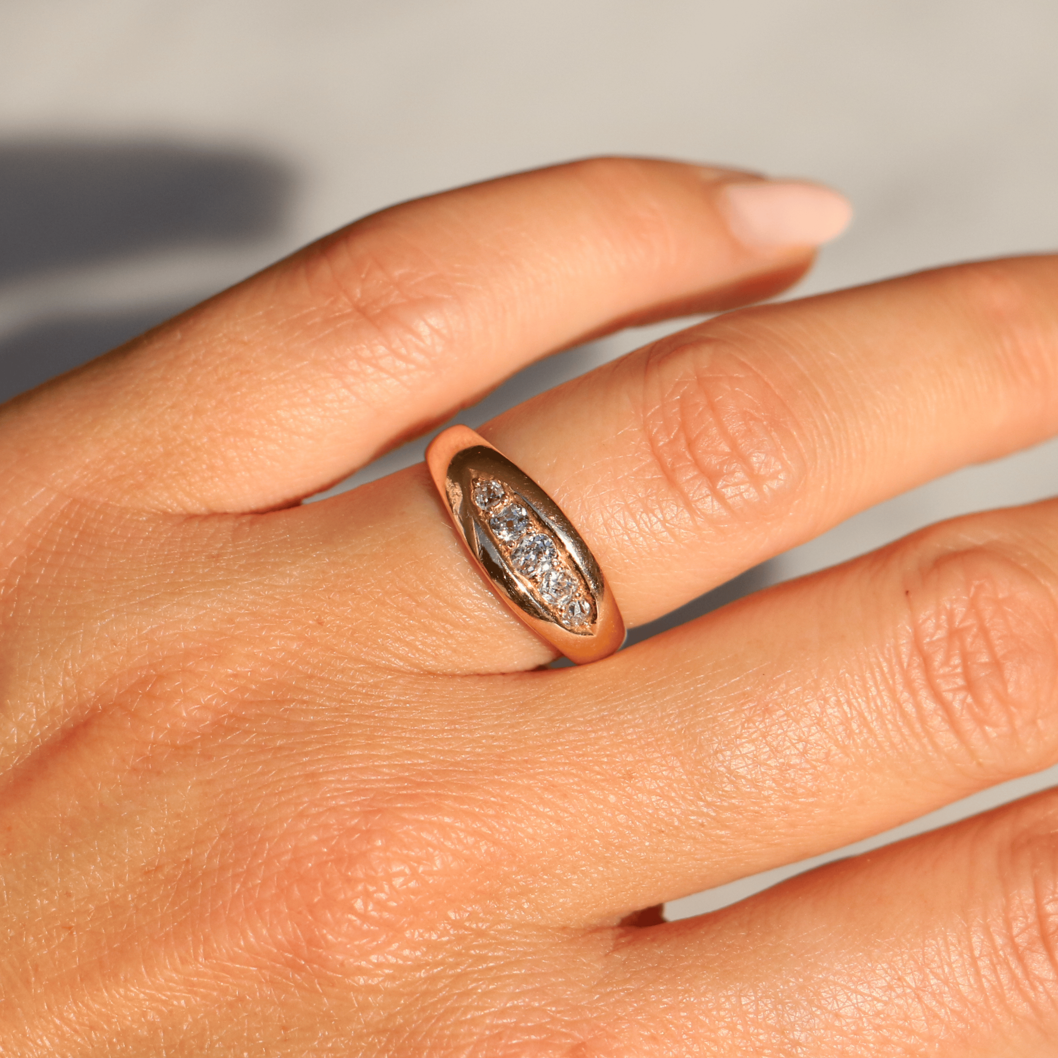 WillowFineJewellery 18ct Gold Victorian Five Diamond Ring