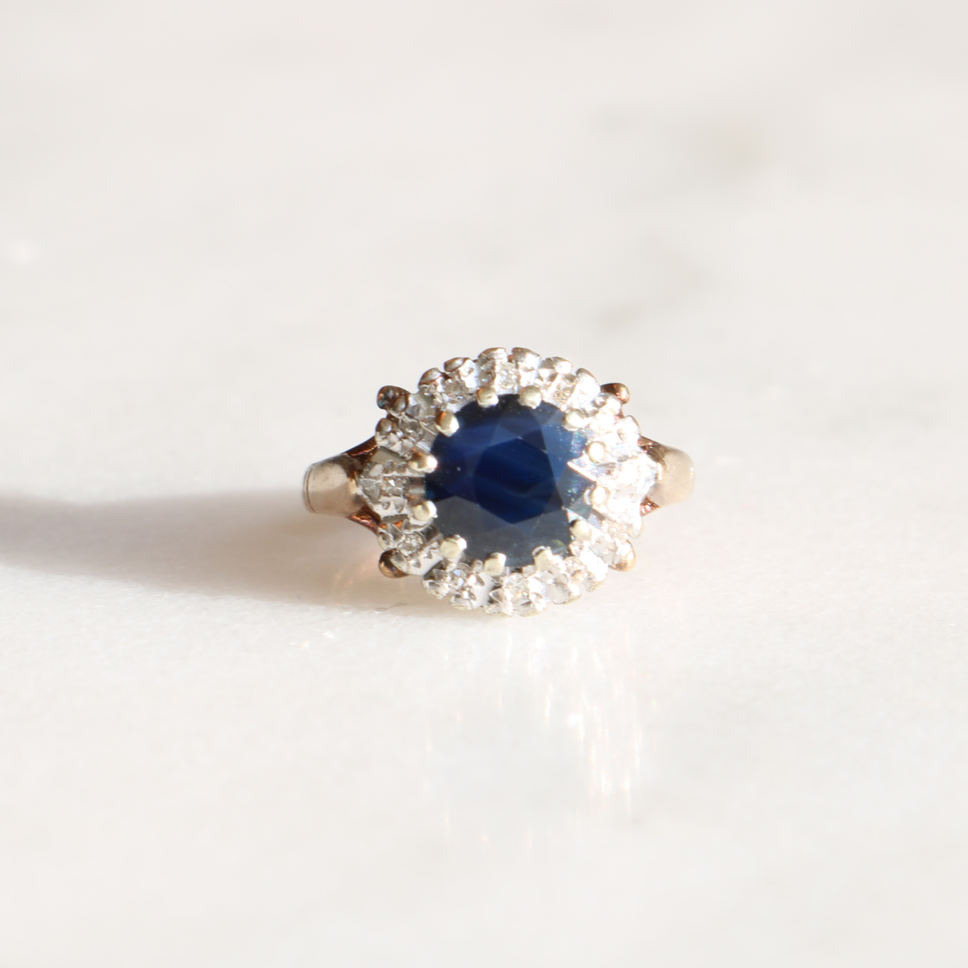 WillowFineJewellery 9ct Gold Vintage Sapphire and Diamond Halo Ring