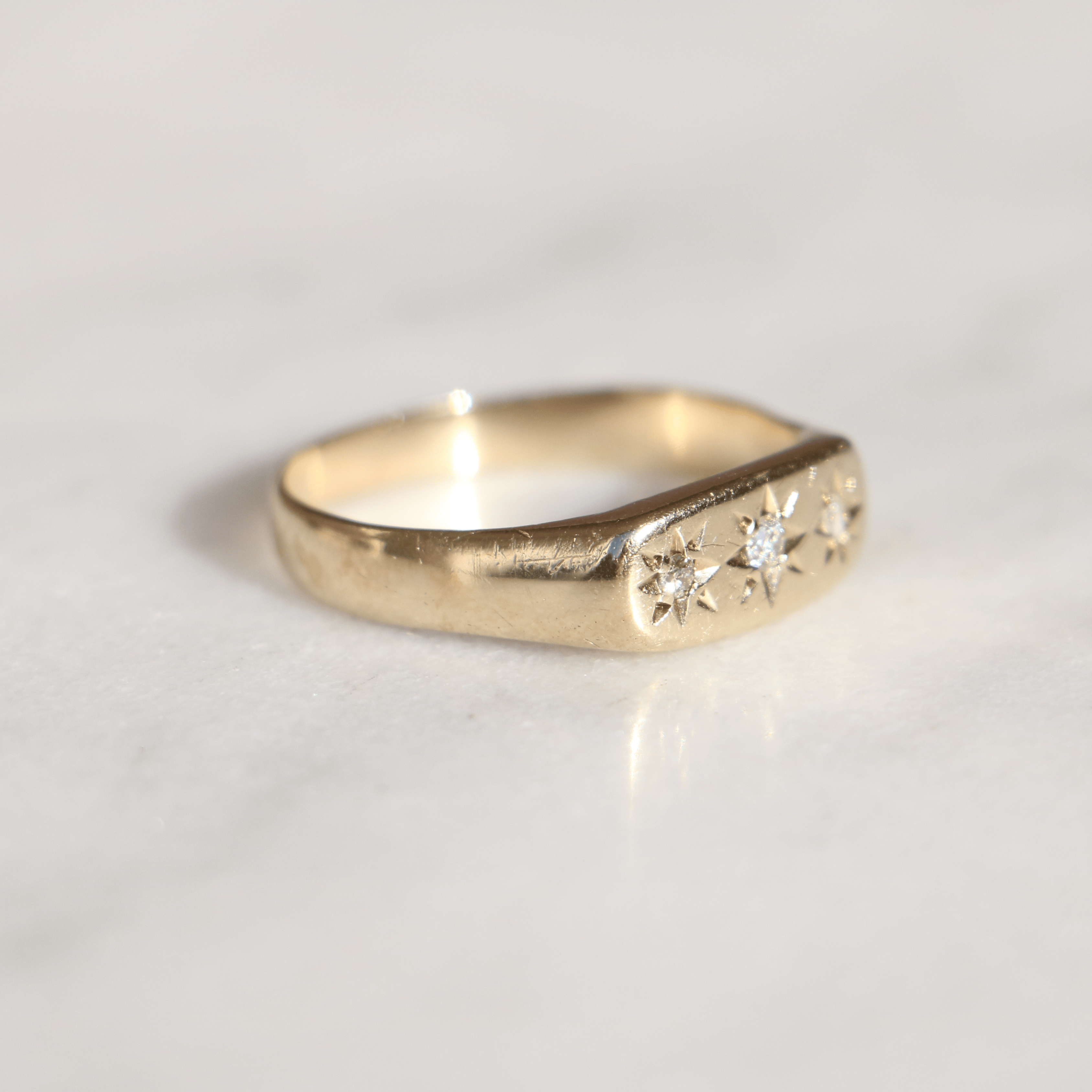 WillowFineJewellery 9ct Gold Vintage Triple Diamond Gypsy Ring