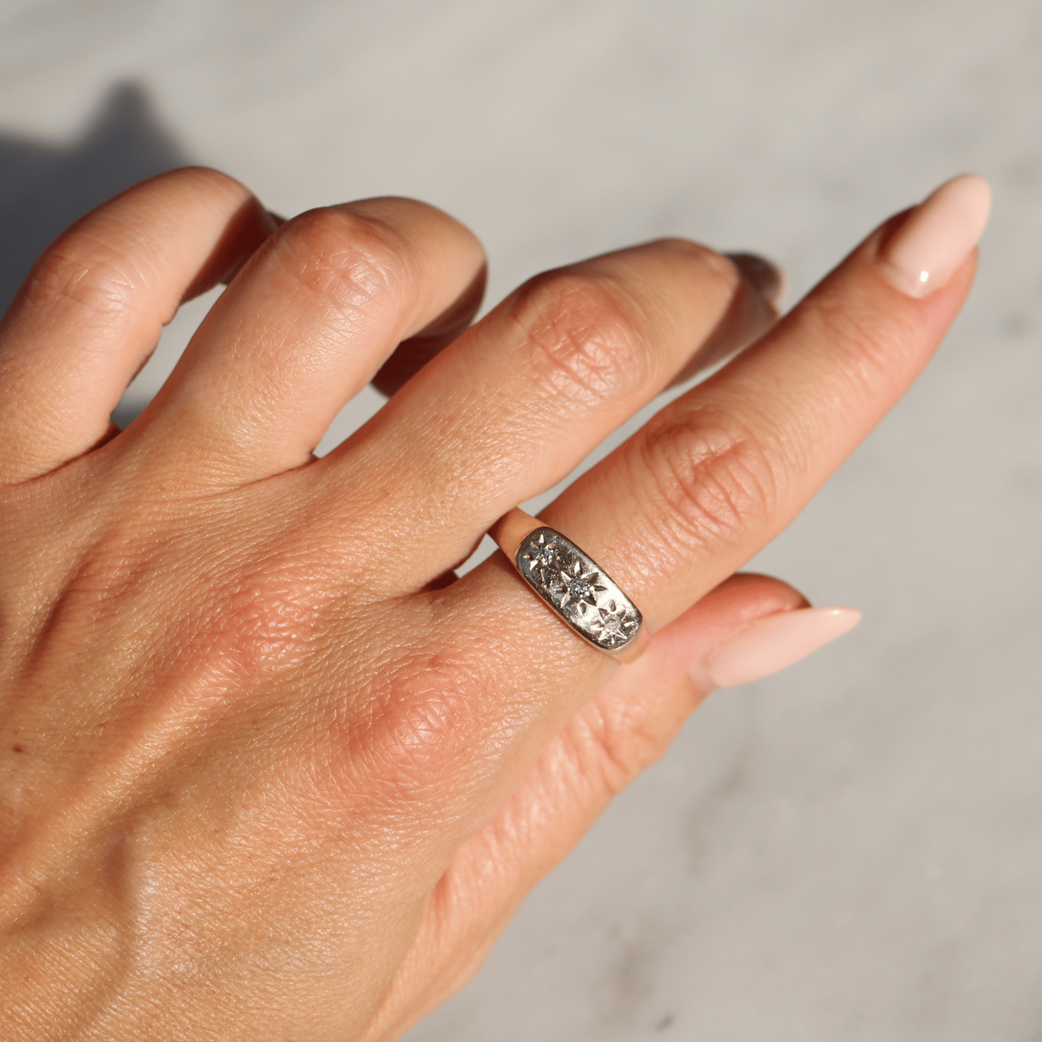 WillowFineJewellery 9ct Gold Vintage Triple Diamond Gypsy Ring