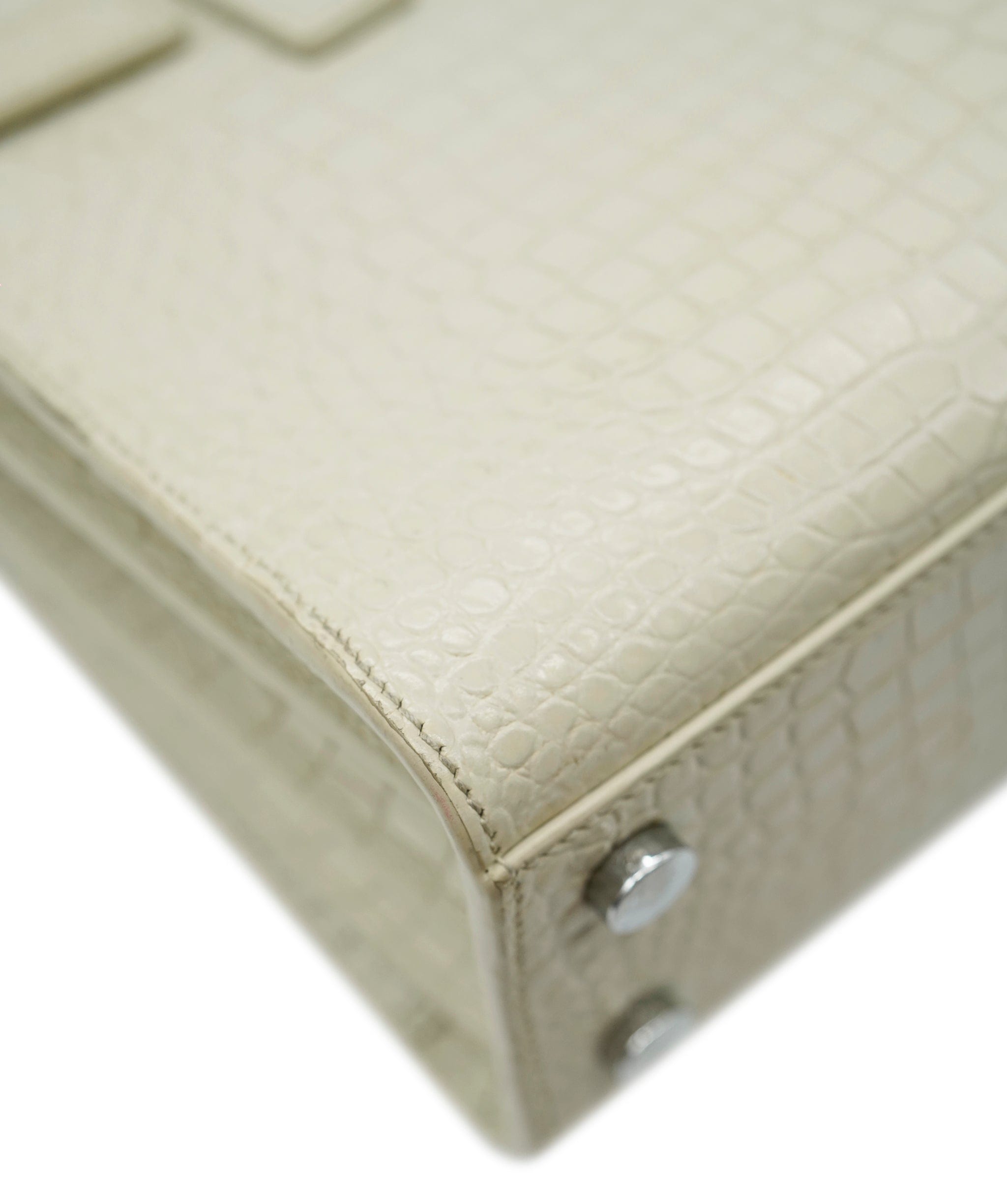 Yves Saint Laurent Saint Laurent Crocodile Embossed Cream Leather Sac De Jour Small AGC2115