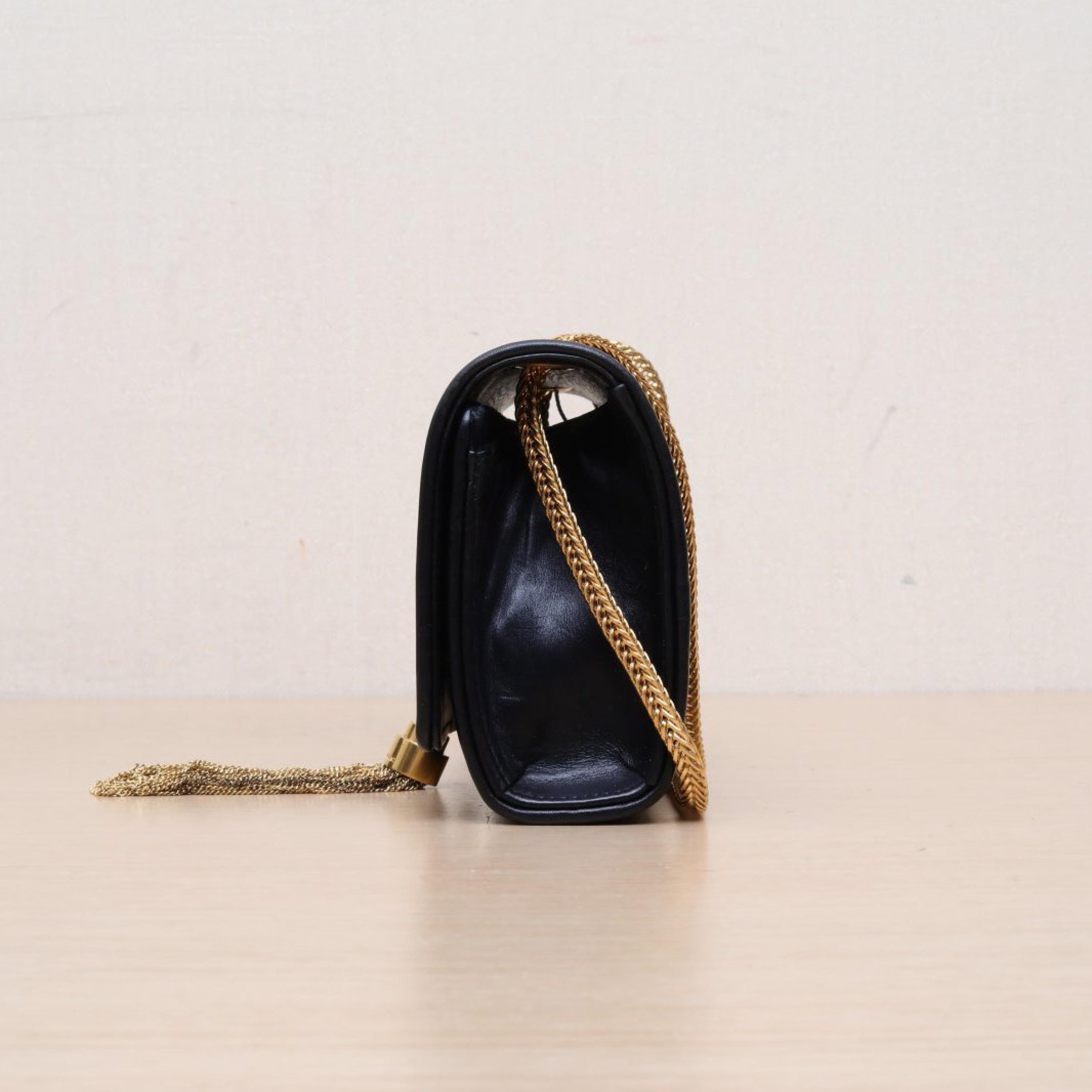 Yves Saint Laurent ""TIKTOK ORDER -MIGNONNE TIPA -TRACKING 1958474291"" Yves Saint Laurent KATE Mini 17 Tassel Black Leather C Gold BuckleNo accessories ALC3174