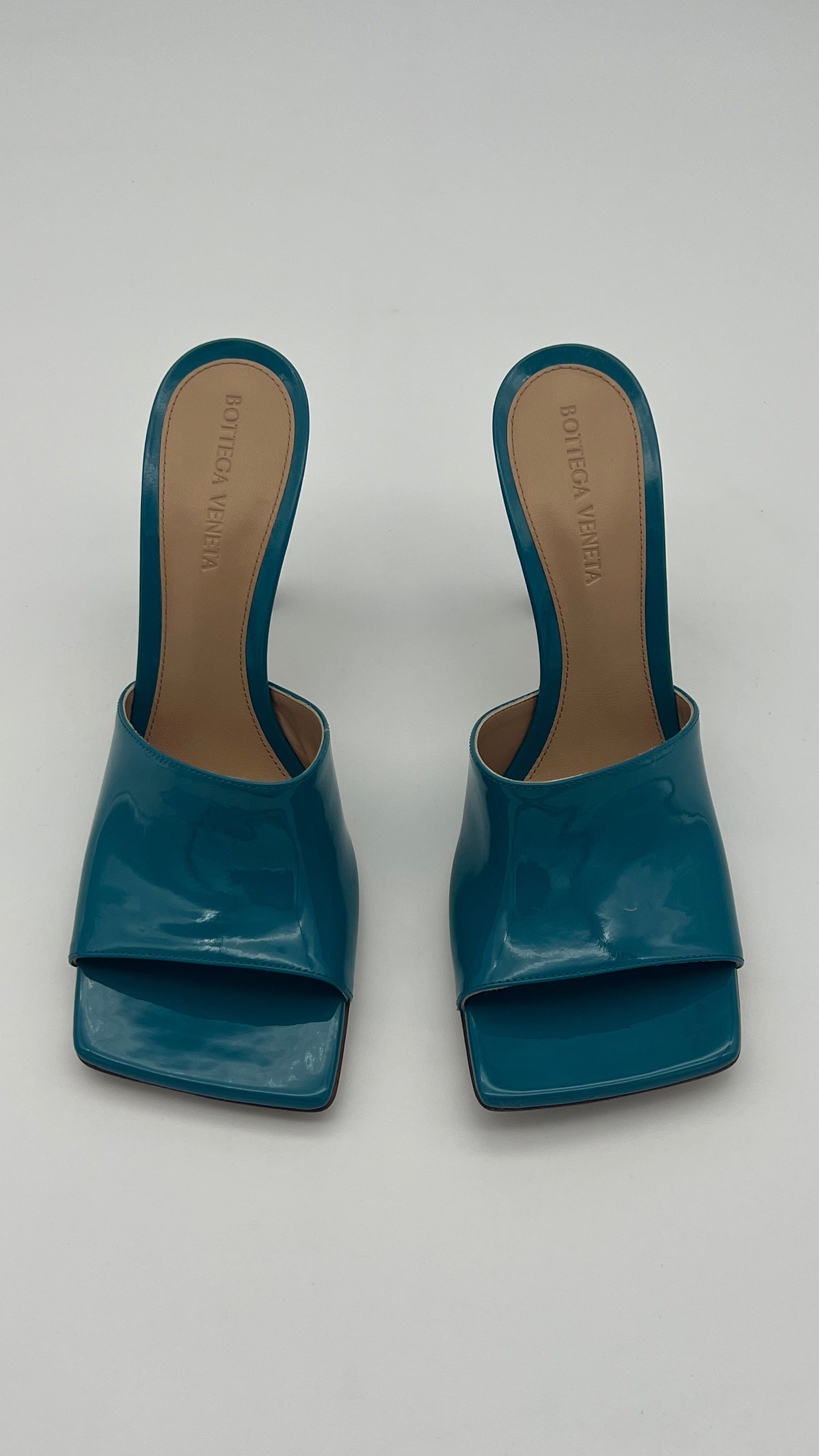 Bottega Bottega Veneta Teal Blue Patent Heels size 37.5  ASL6282