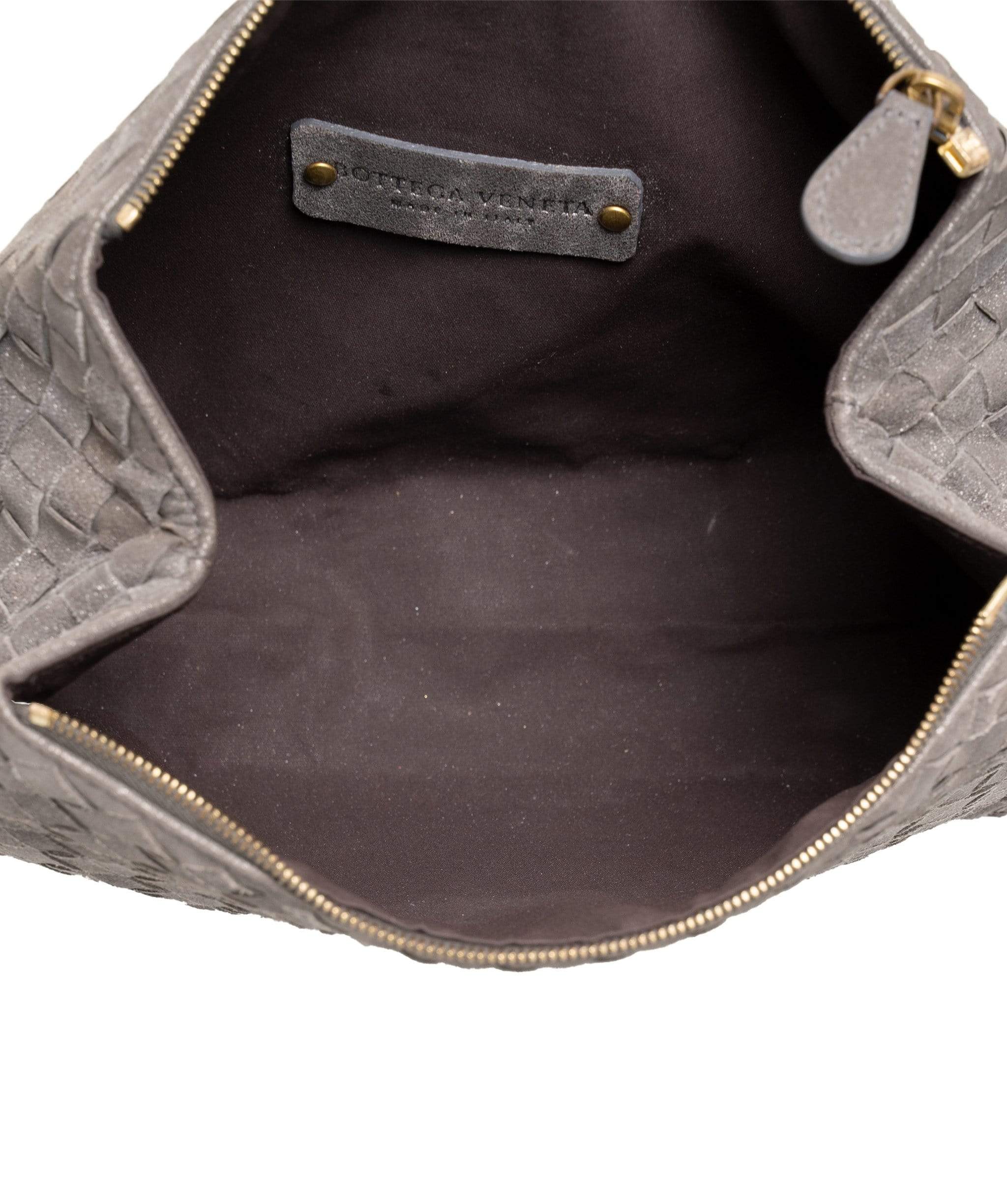 Bottega Veneta Bottega Veneta Intrecciato Woven Grey Leather Pouch-MW2589