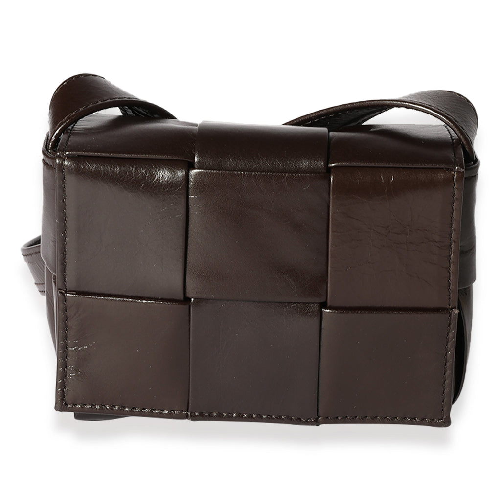 The Size Guide: Bottega Veneta Pouch - The Vault