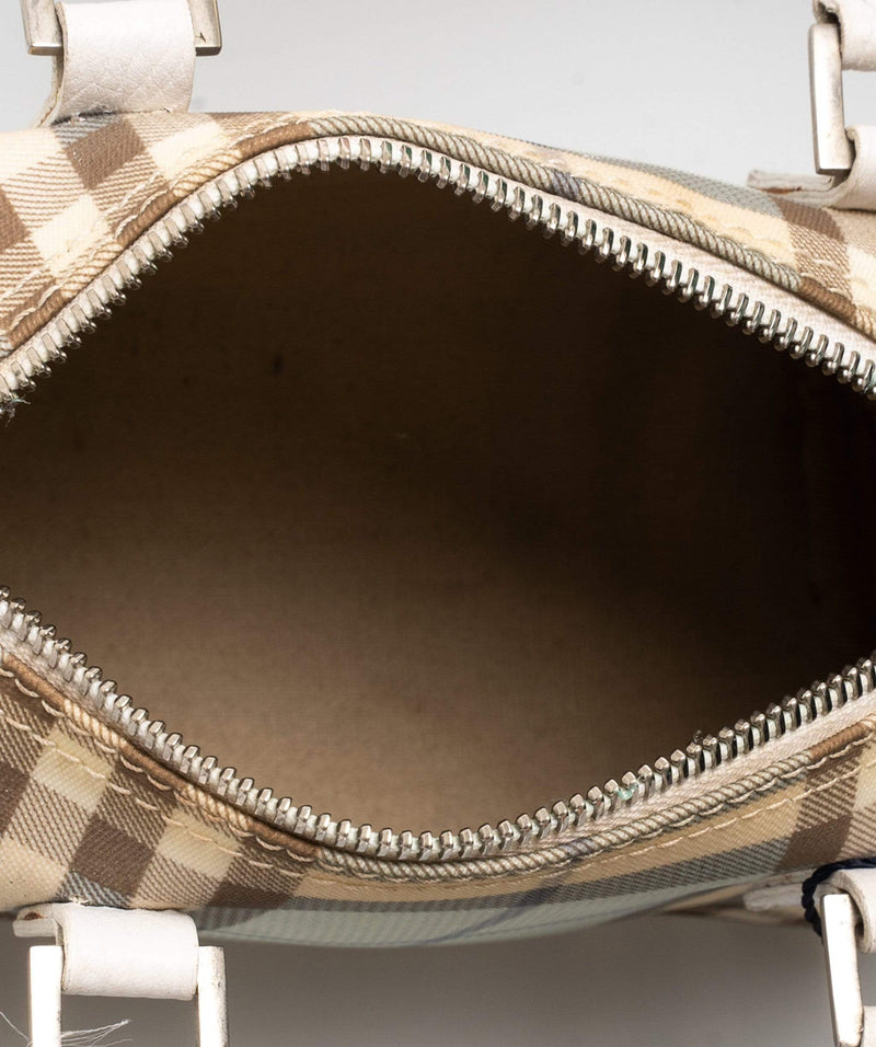 Burberry Burberry Bag and Matching Purse AGL1108