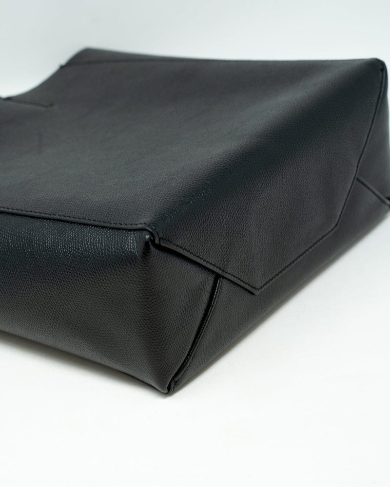 Celine Celine Black Bucket bag with detachable strap - ADL1899