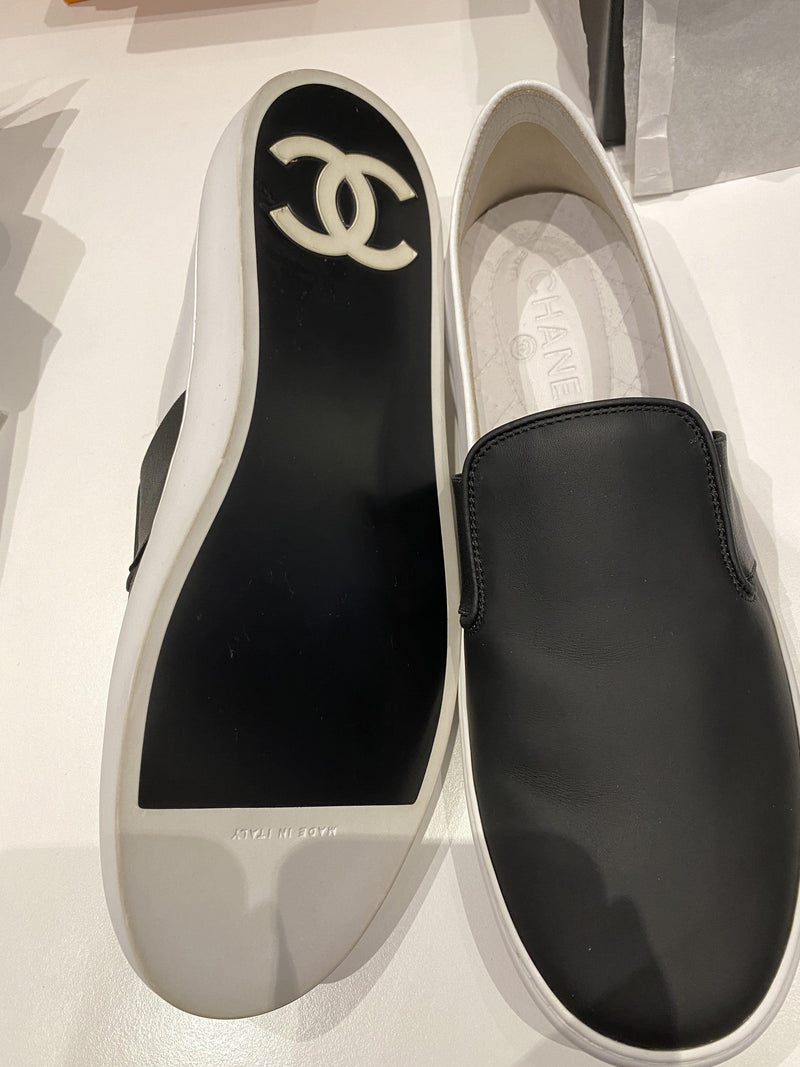 Chanel Chanel Black White Slip Ons 40EU