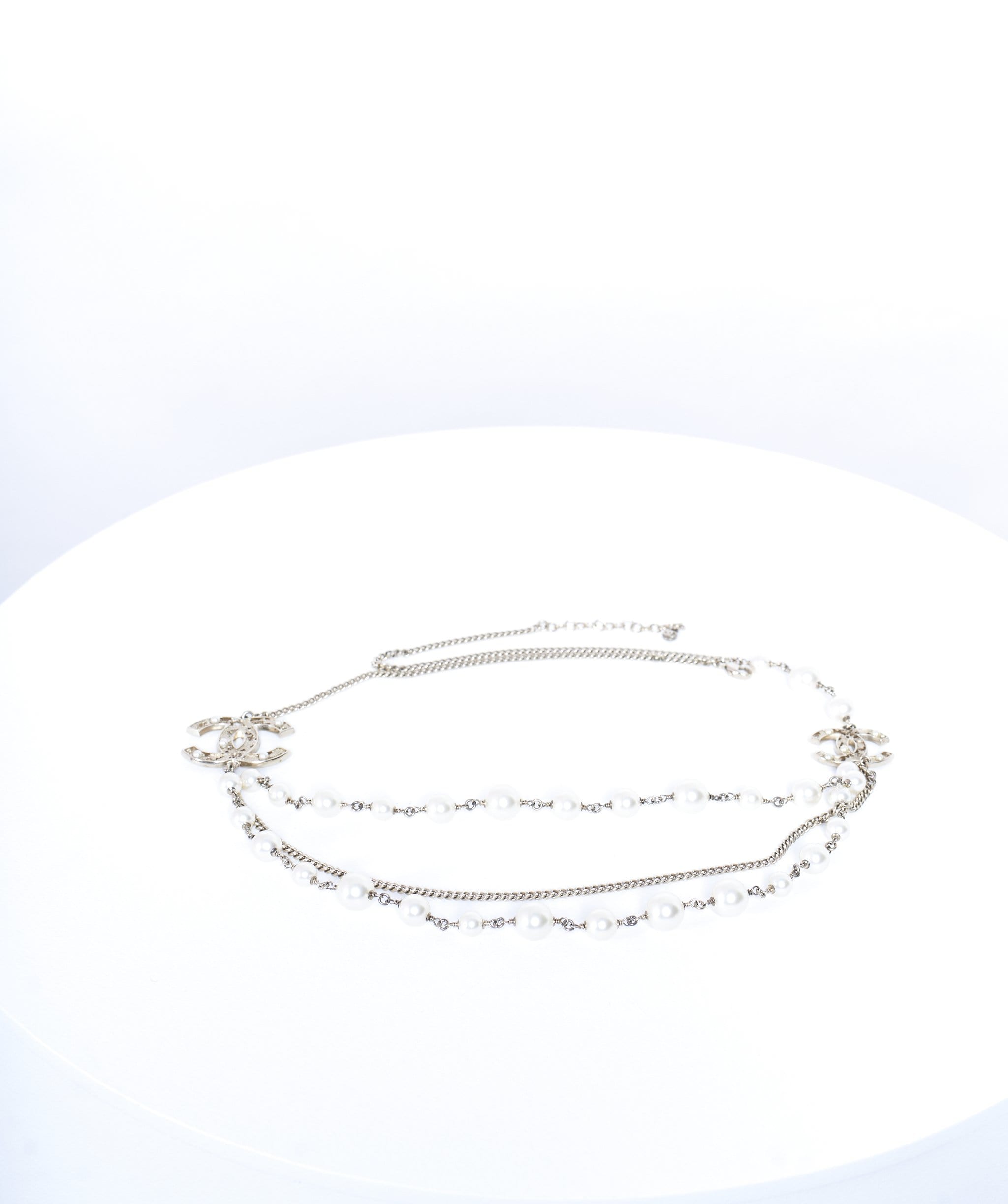 Chanel White Pearl Necklace CC – LuxuryPromise