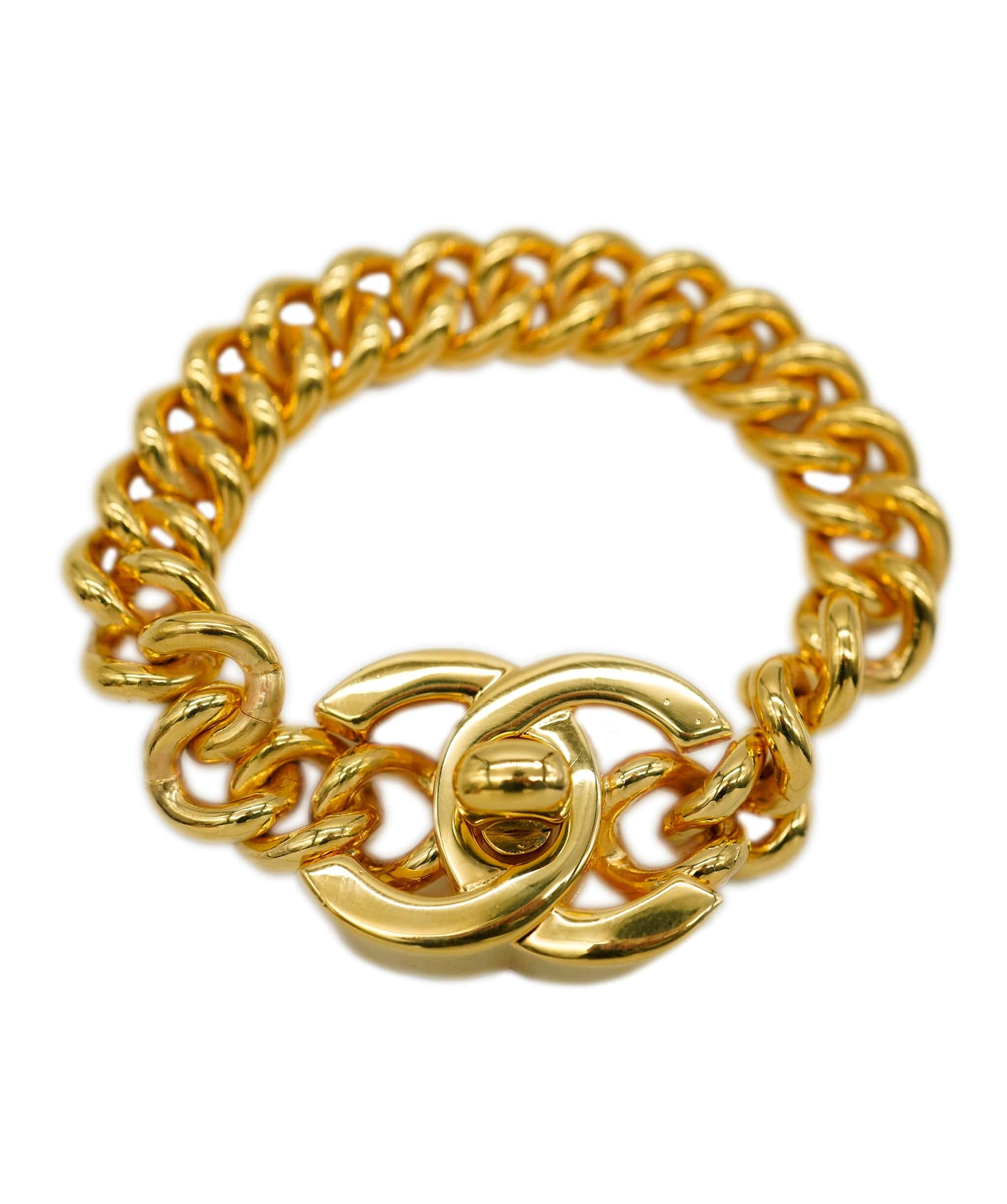 CC Chunky Turnlock Bracelet Gold ASL7578 – LuxuryPromise