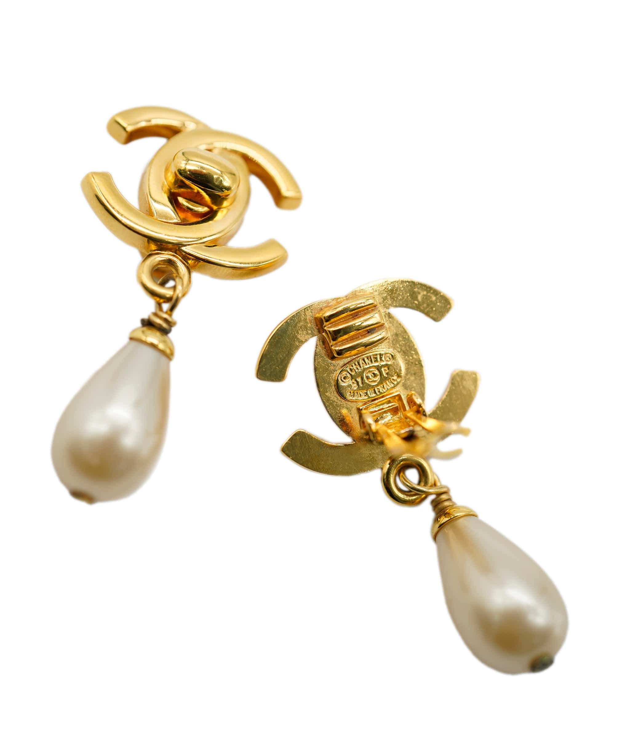 Chanel CC Turnlock Pearl Dangle Earrings ASL7582