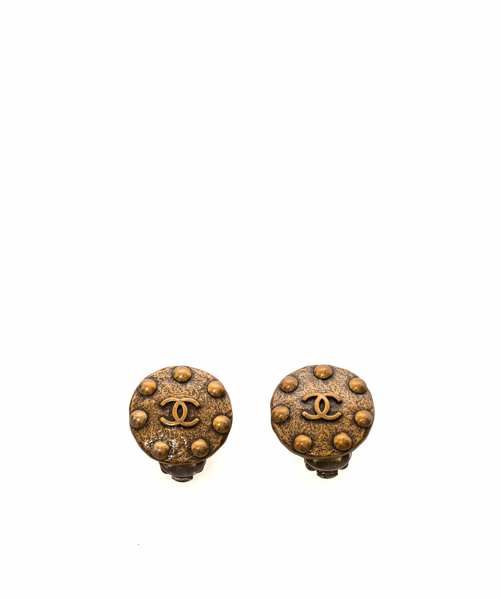 Chanel Chanel Antique Gold clip on earrings - AWL1231