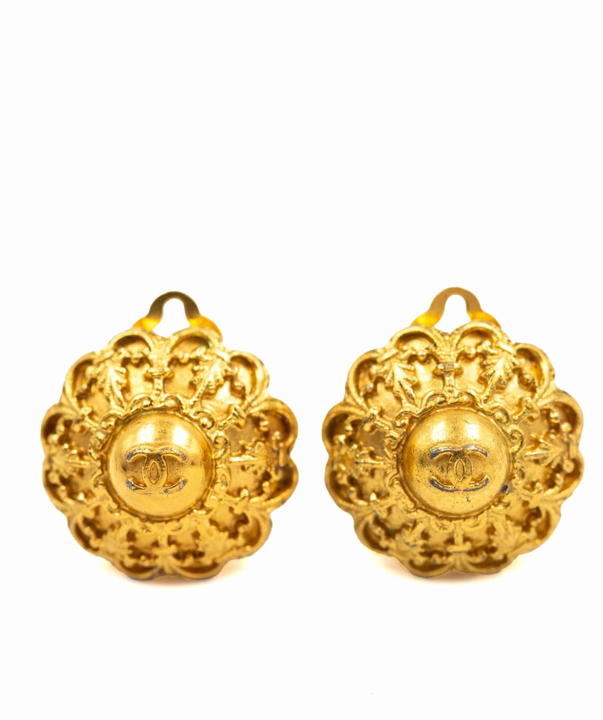 Chanel baroque CC clip on earrings - AWL3875 – LuxuryPromise