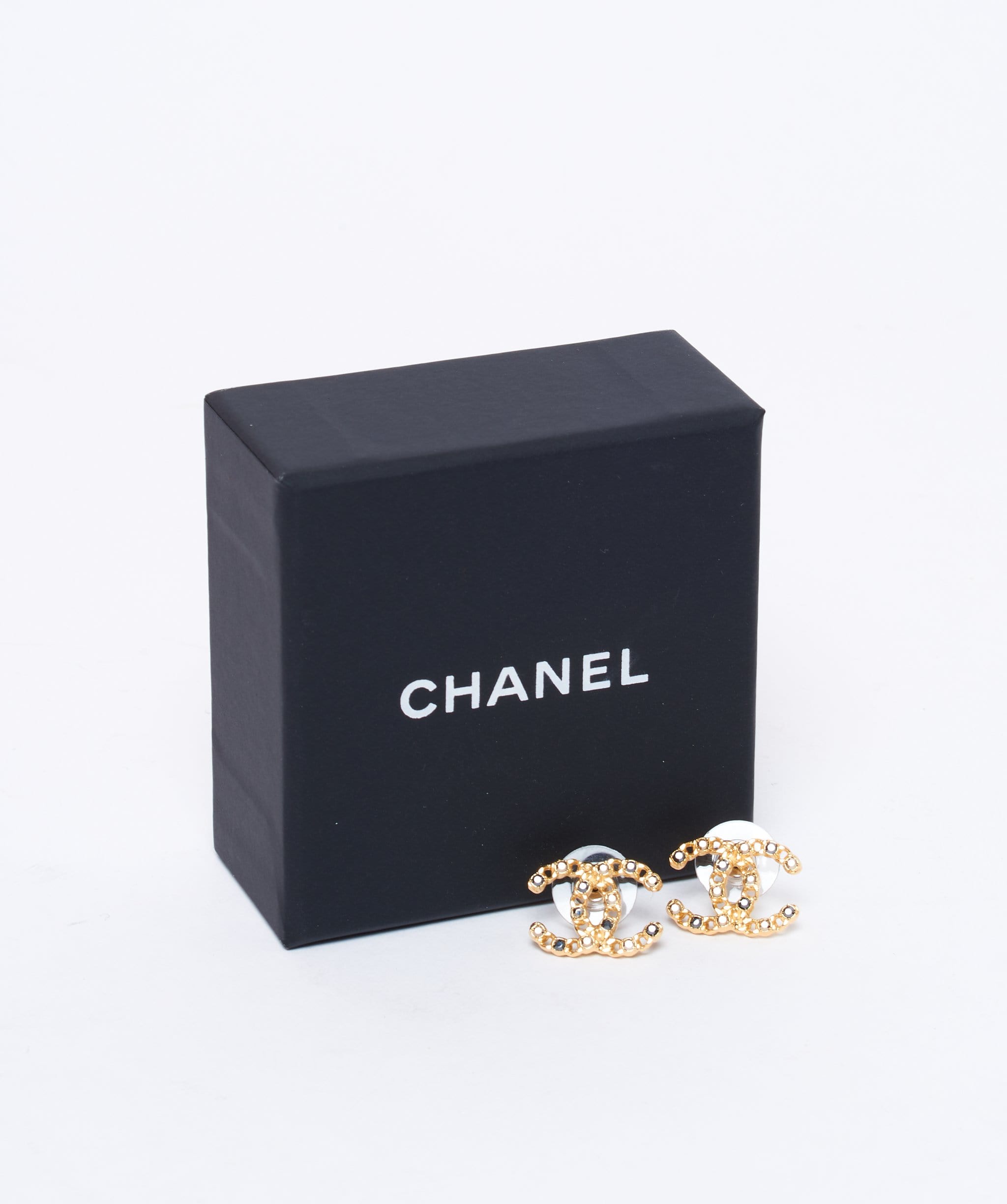 Chanel Chanel black and yellow gold CC stud earrings