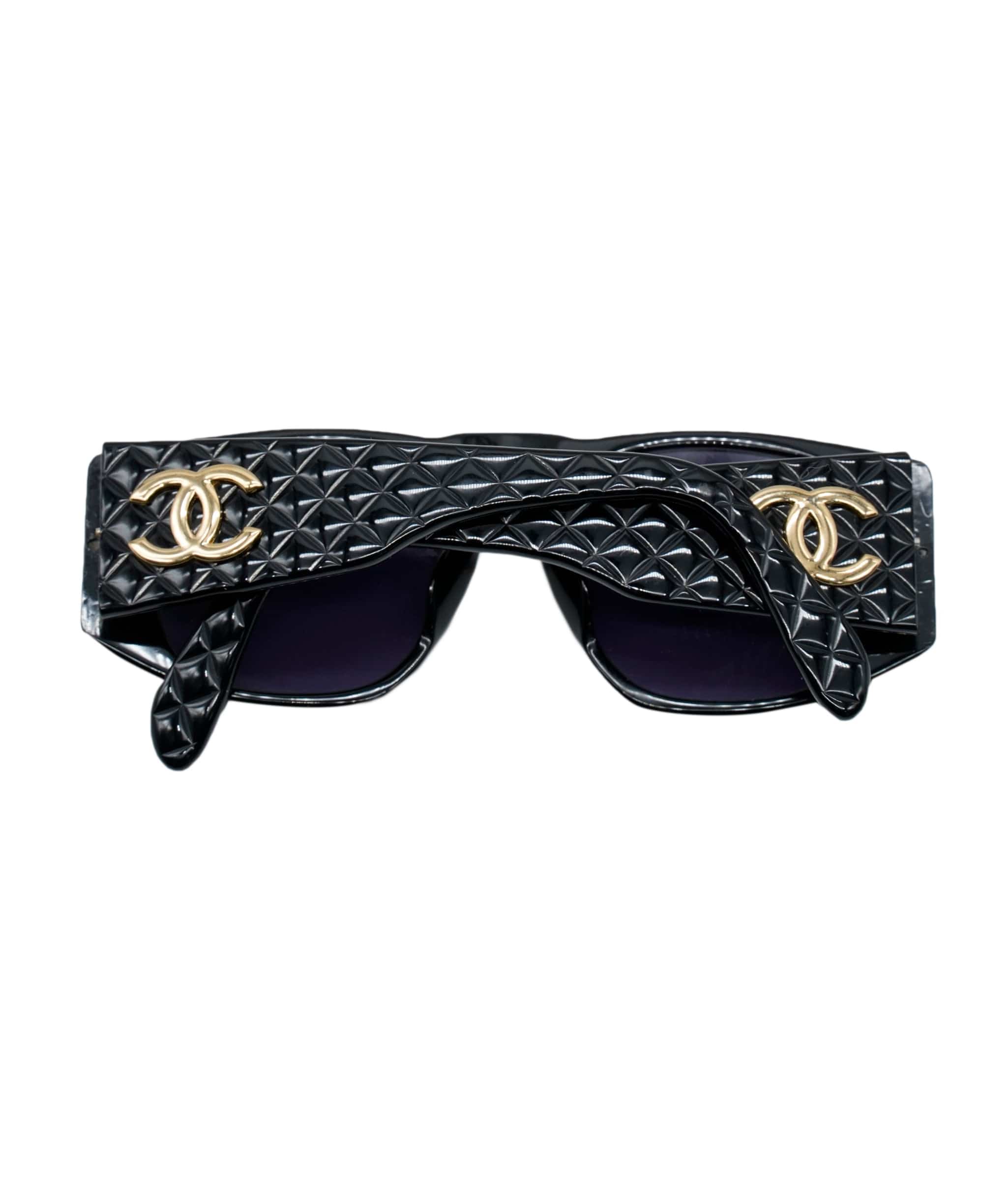 Chanel Chanel black CC matelasse sunglasses AWL4467