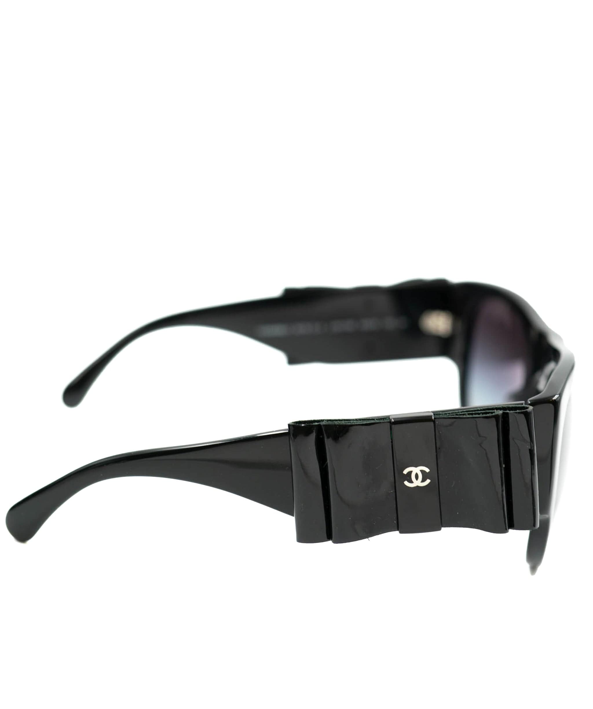 Chanel Chanel Bow sunglasses - AWL4150