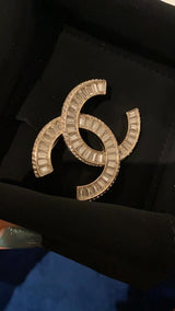 Chanel Chanel brooch Diamantés