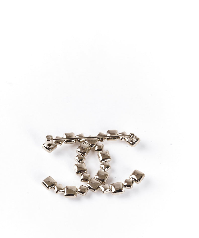 Chanel Chanel brooch Diamantés squared
