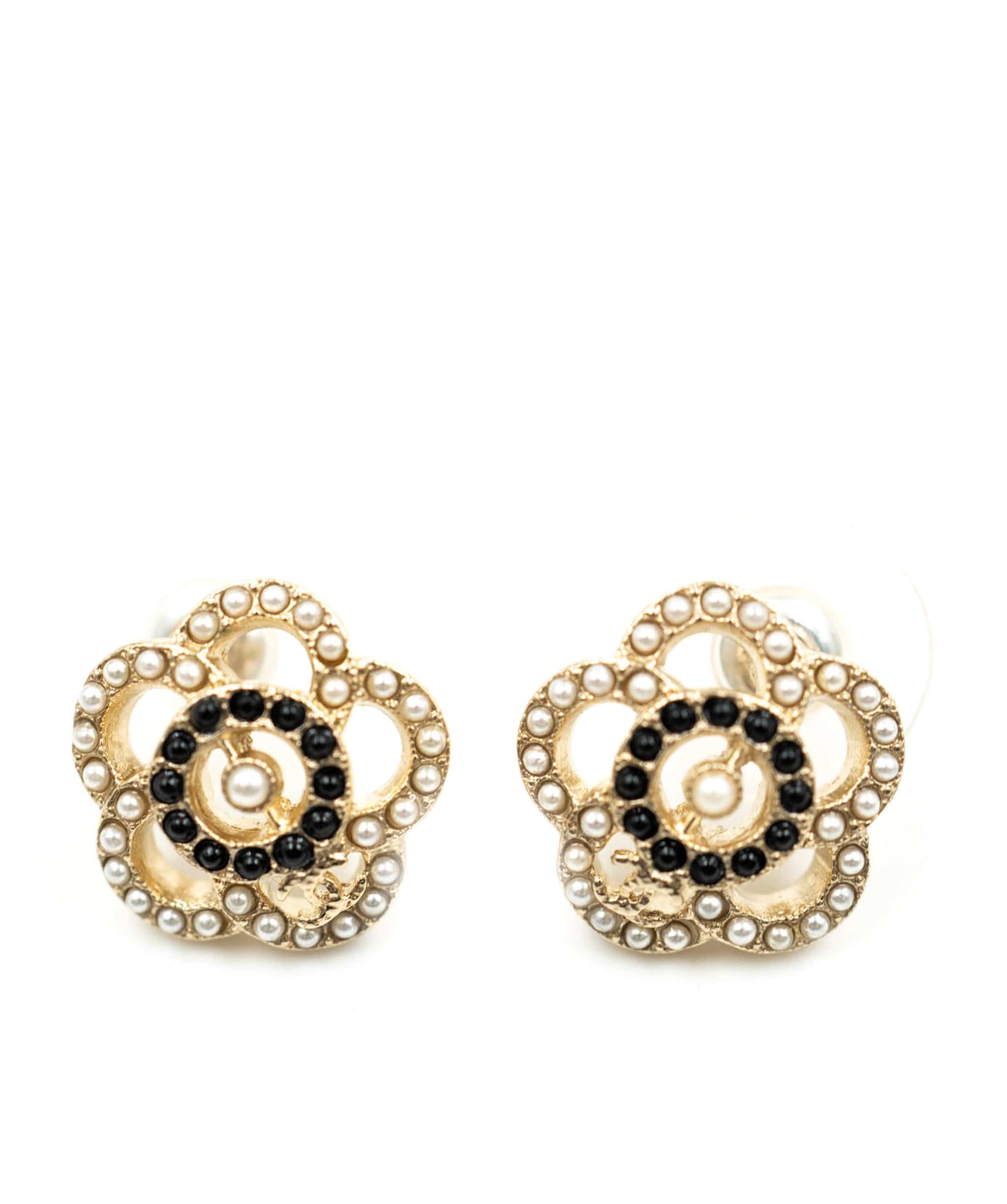 Chanel Chanel Cameillia flower motif Earring - AWL3764