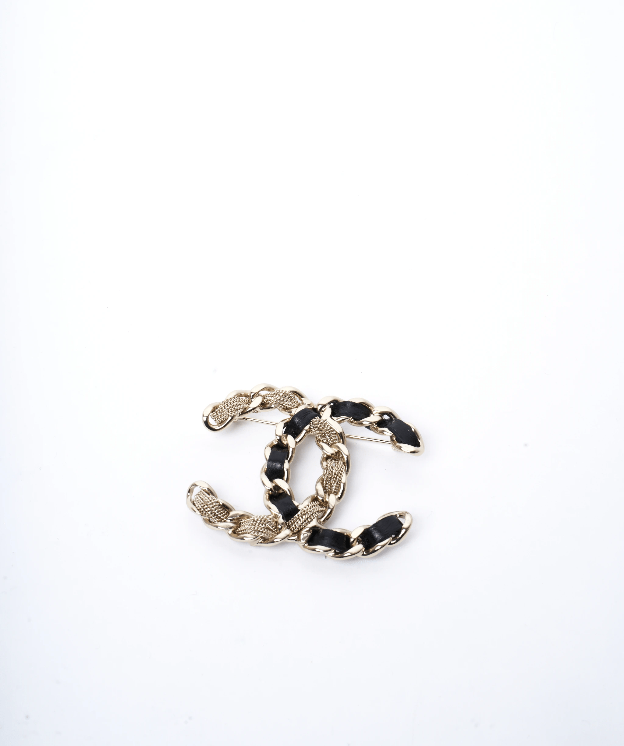 Chanel Chanel CC black and beige rope chain brooch