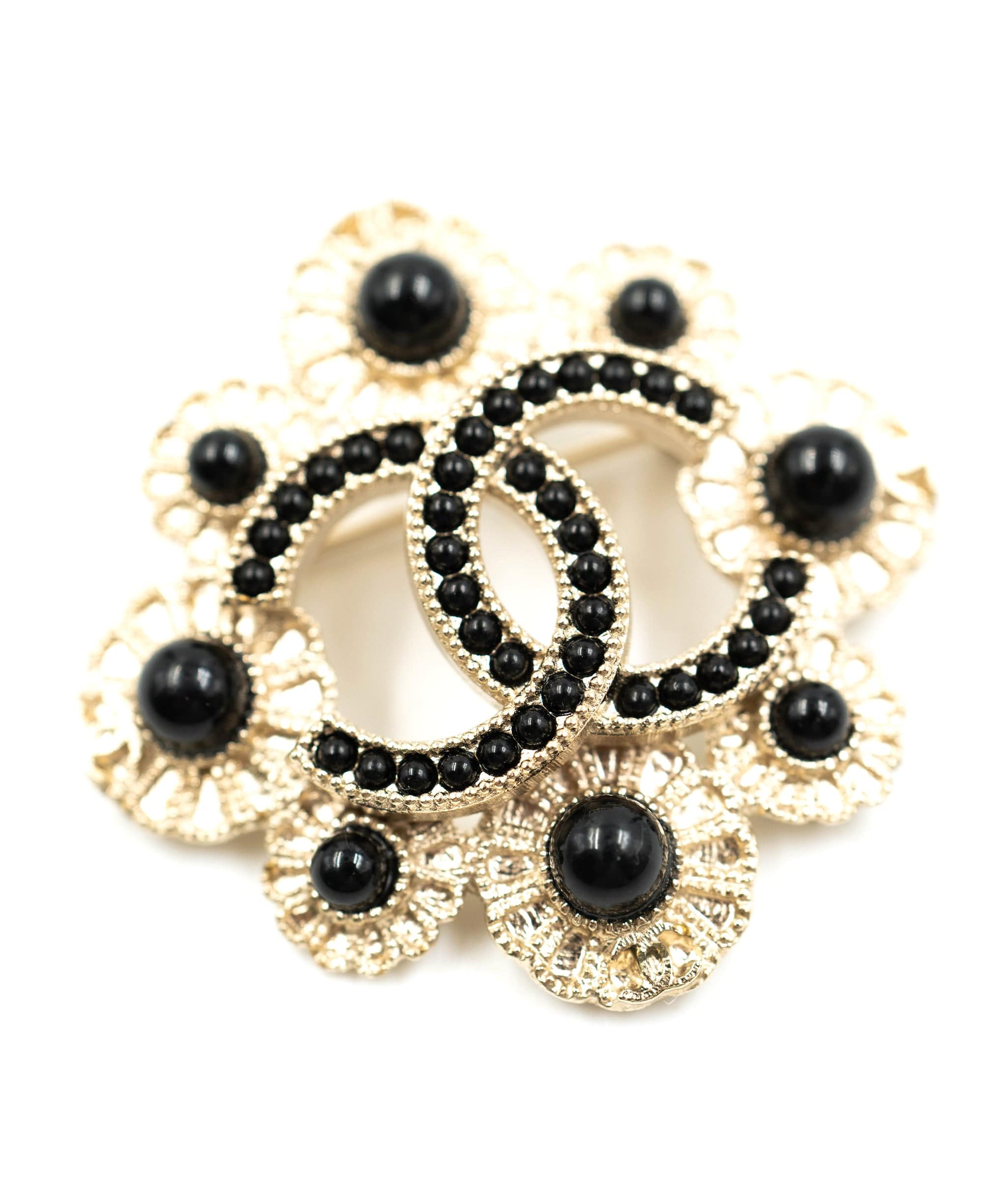Chanel Chanel CC brooch with black stones - AWL3814