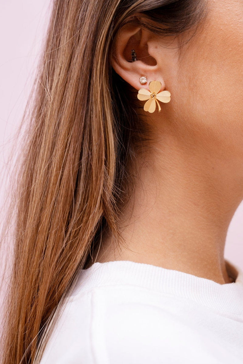 Chanel CC Clover Stud Earrings - AGL1622 – LuxuryPromise