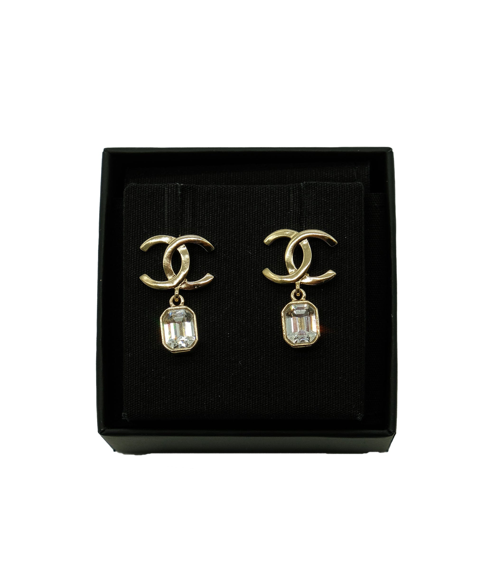 Chanel Rainbow crystal CC stud earrings – LuxuryPromise