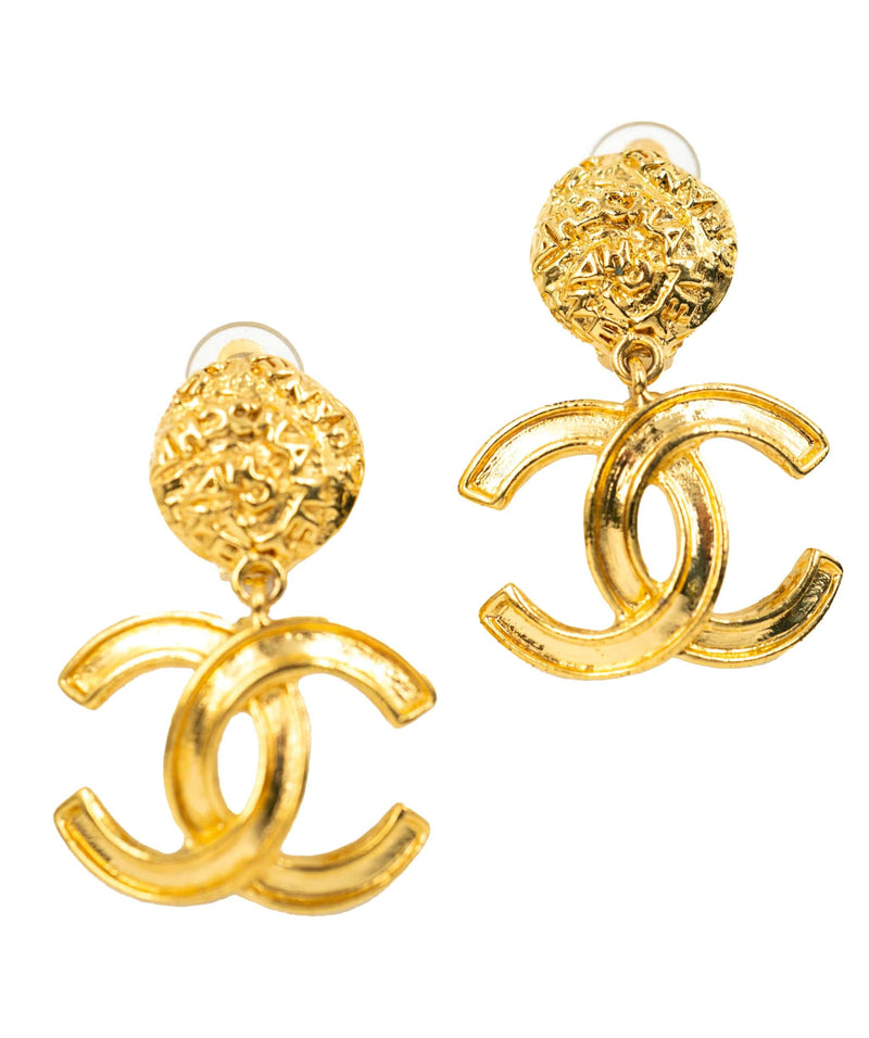 Chanel Chanel CC Dangle Earring Gold ASL4781