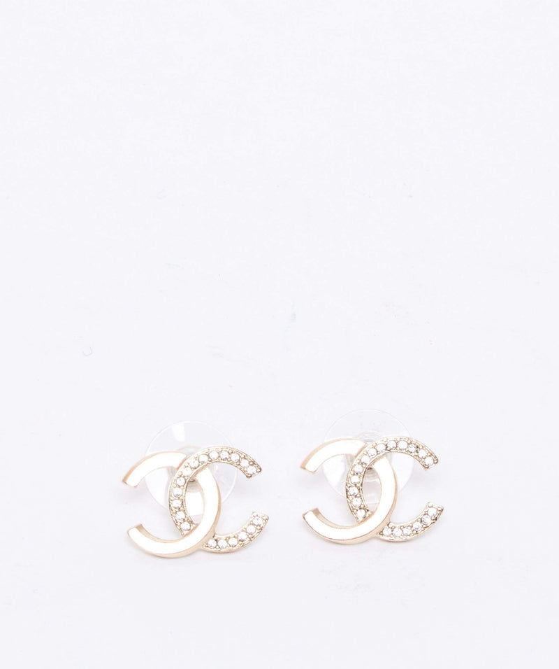 Chanel Chanel CC earring gold