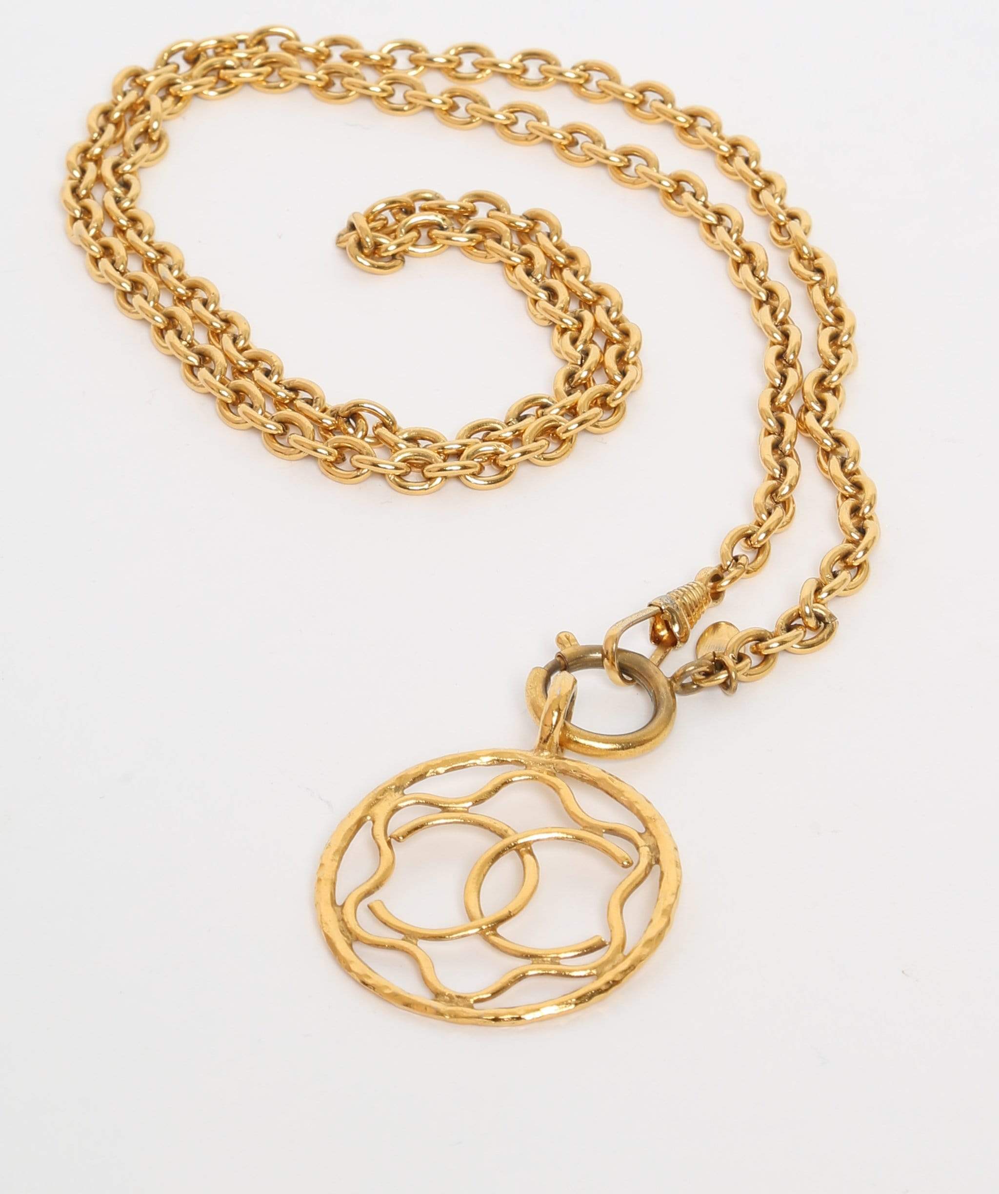 Chanel Chanel CC gold circular Necklace - AWL1472