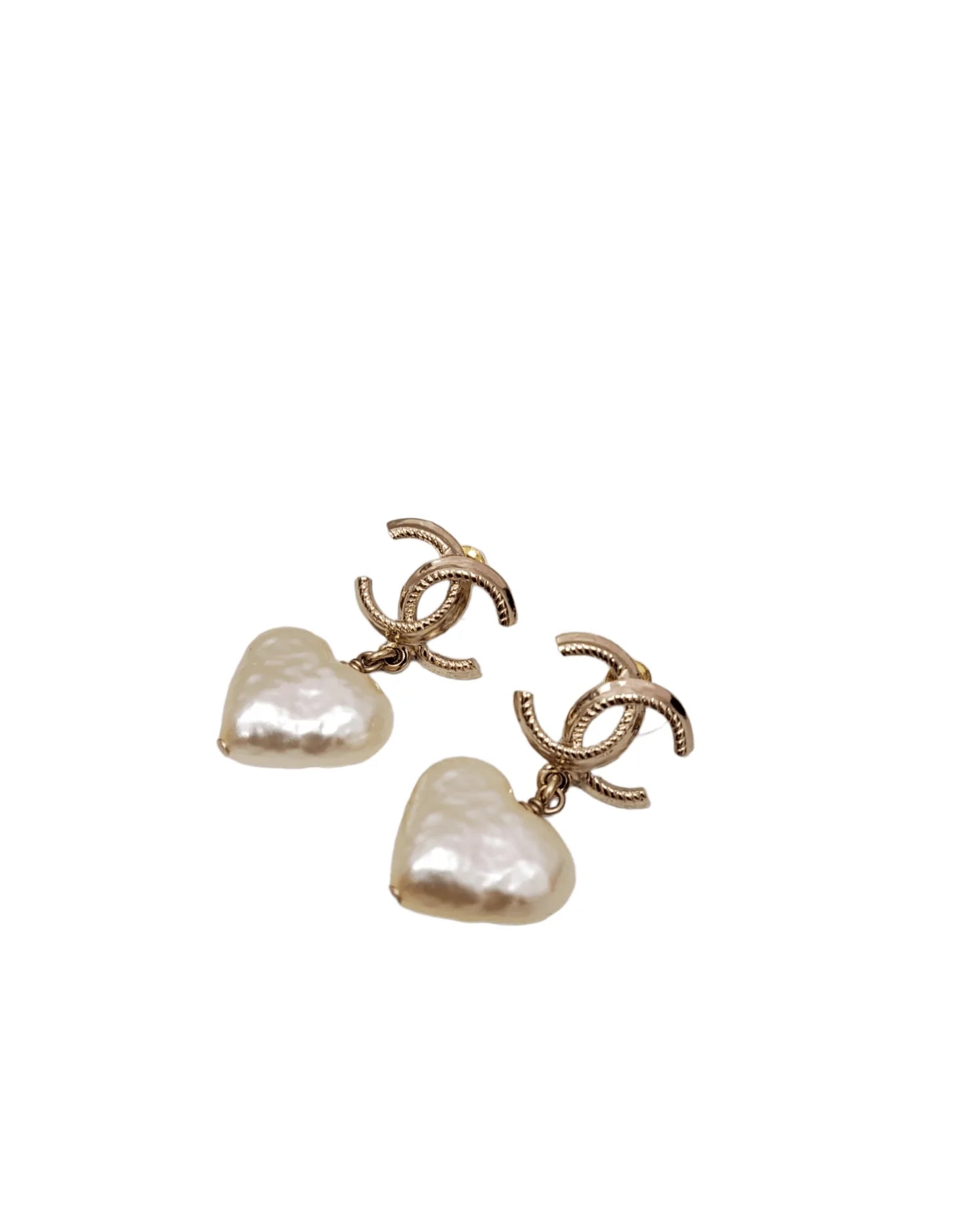 chanel pearl heart earrings dangle