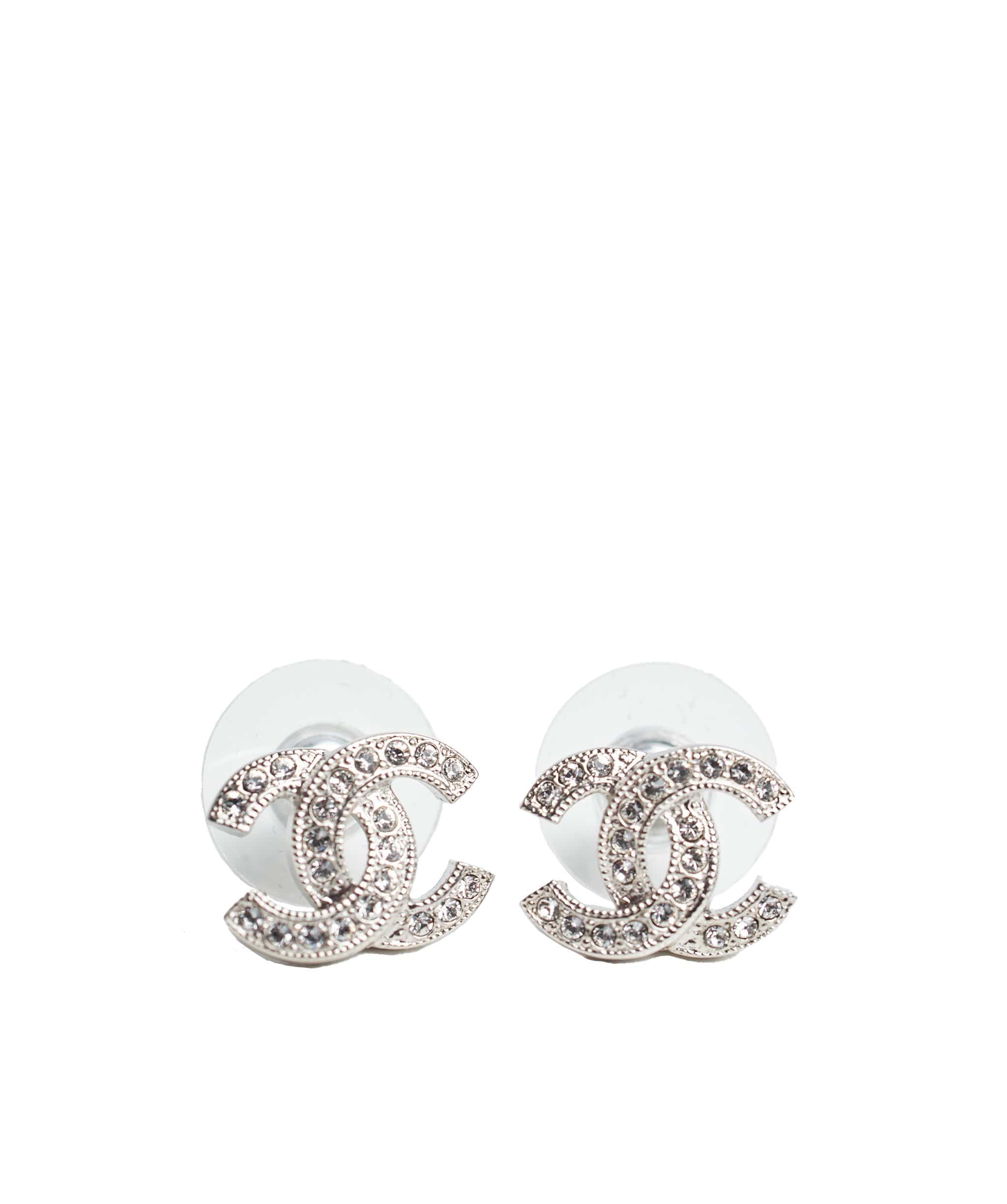 Chanel Chanel CC logo gold crystal earrings with gold trimming