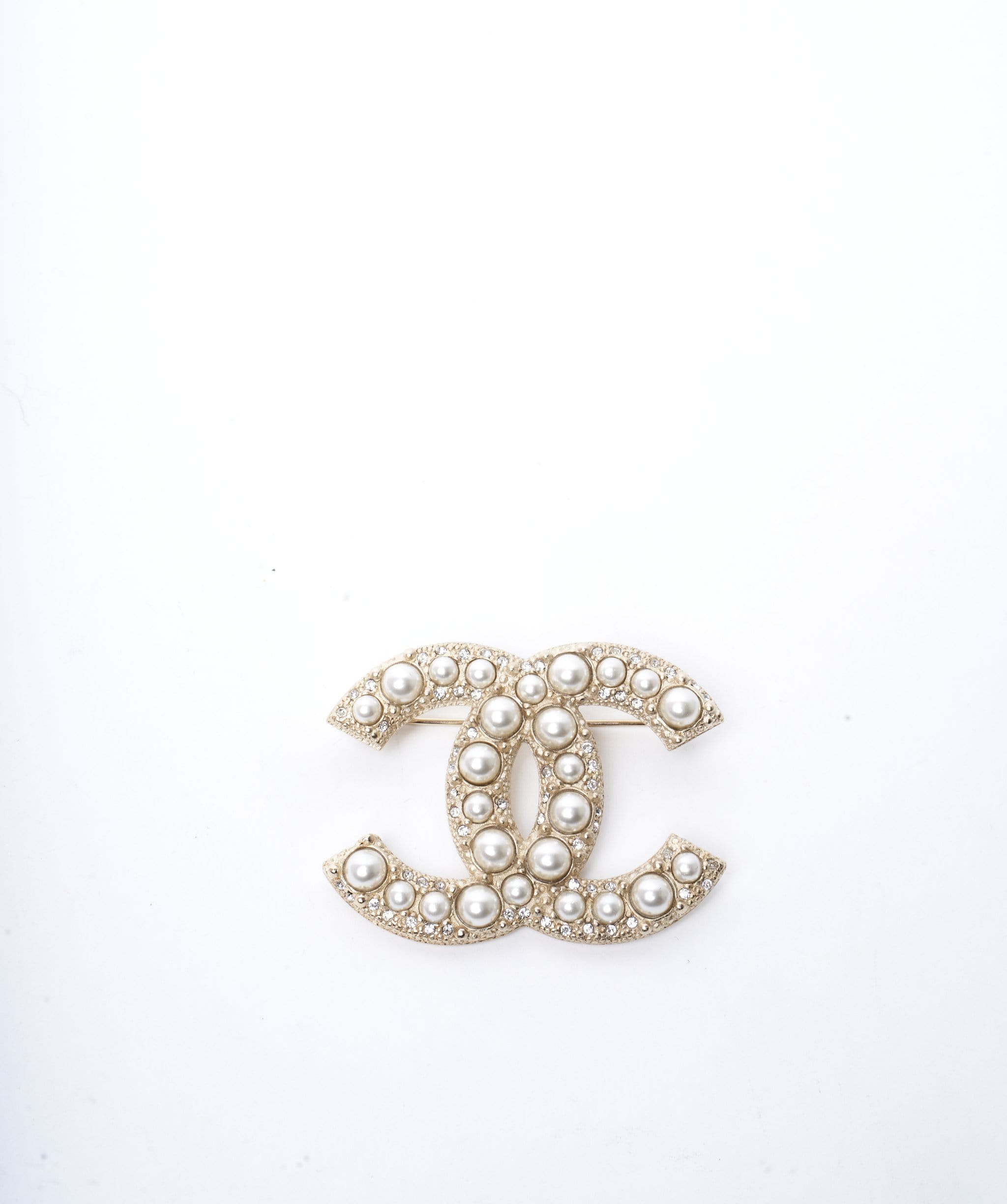 Chanel CC pearl and gold encrusted brooch