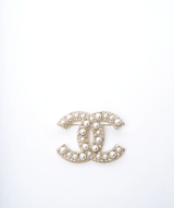 Chanel Chanel CC pearl and gold encrusted brooch