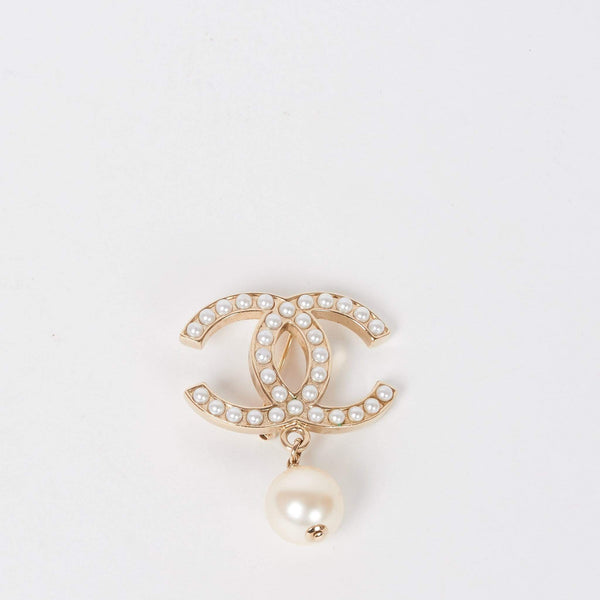 Chanel CC Pearl Brooch Gold – LuxuryPromise