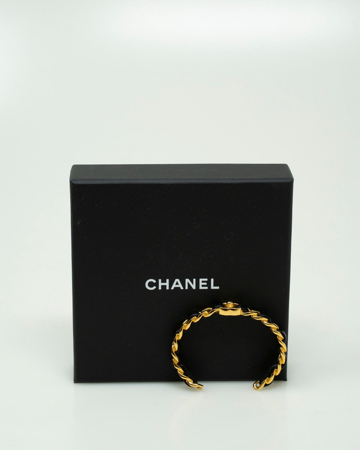 Chanel Chanel CC Turnlock Chain Cuff - ASL2088