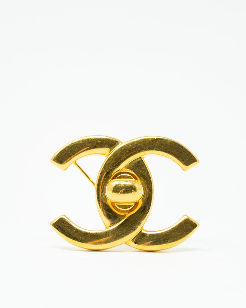 Chanel CC Turnstile Lock Brooch -ADL2014 – LuxuryPromise