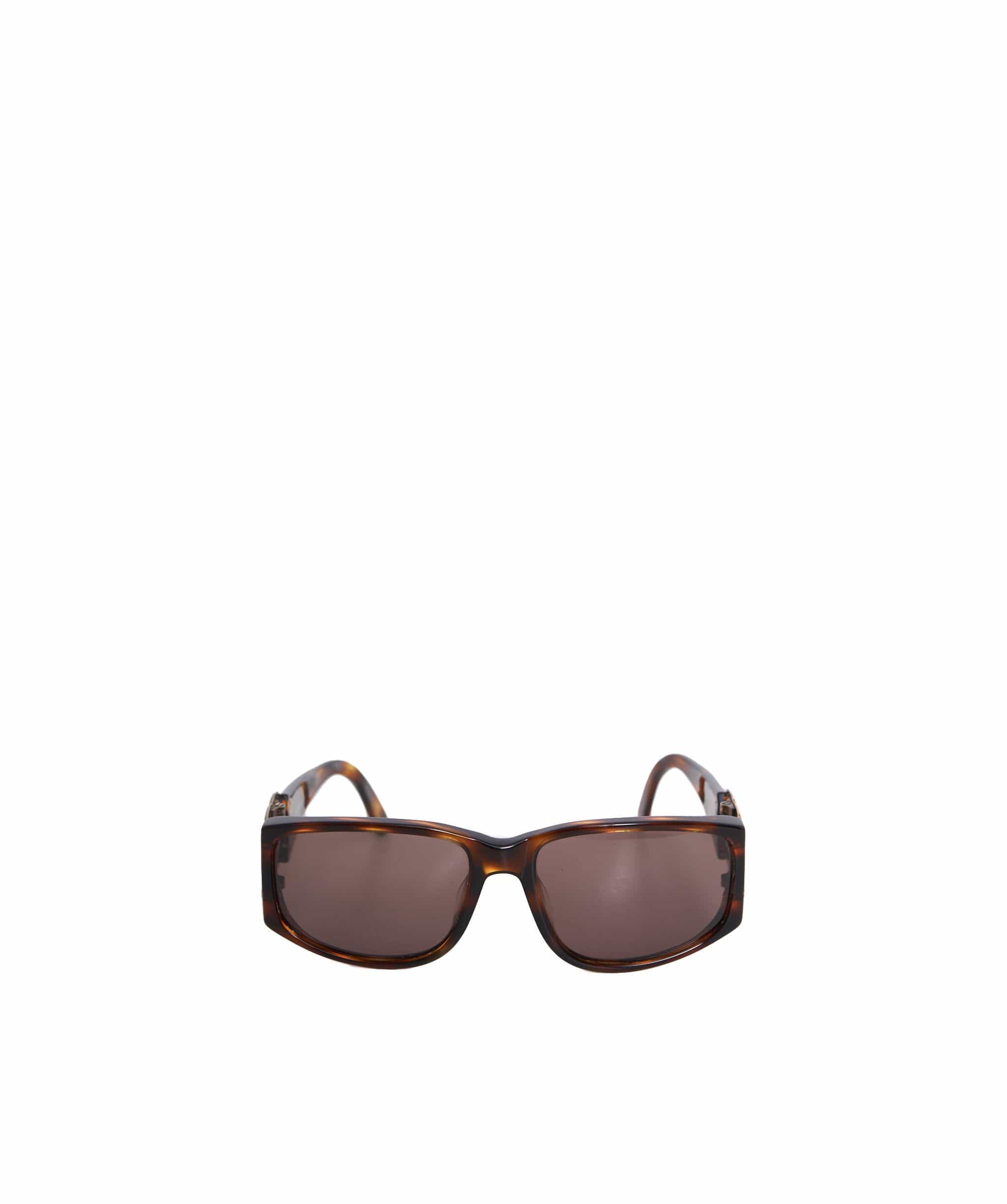 Chanel Chanel CC Vintage Brown Sunglasses AGL1128