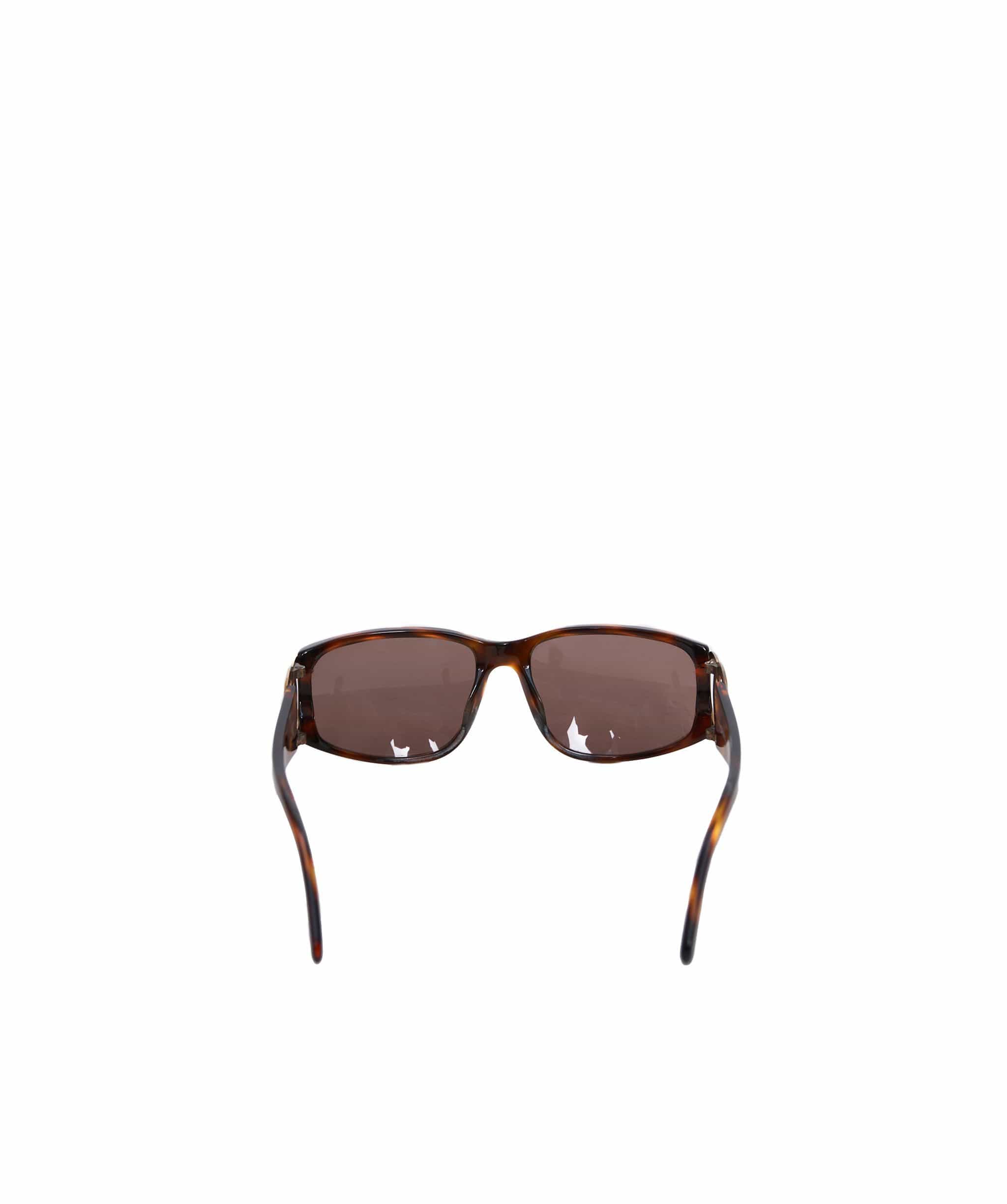 Chanel Chanel CC Vintage Brown Sunglasses AGL1128