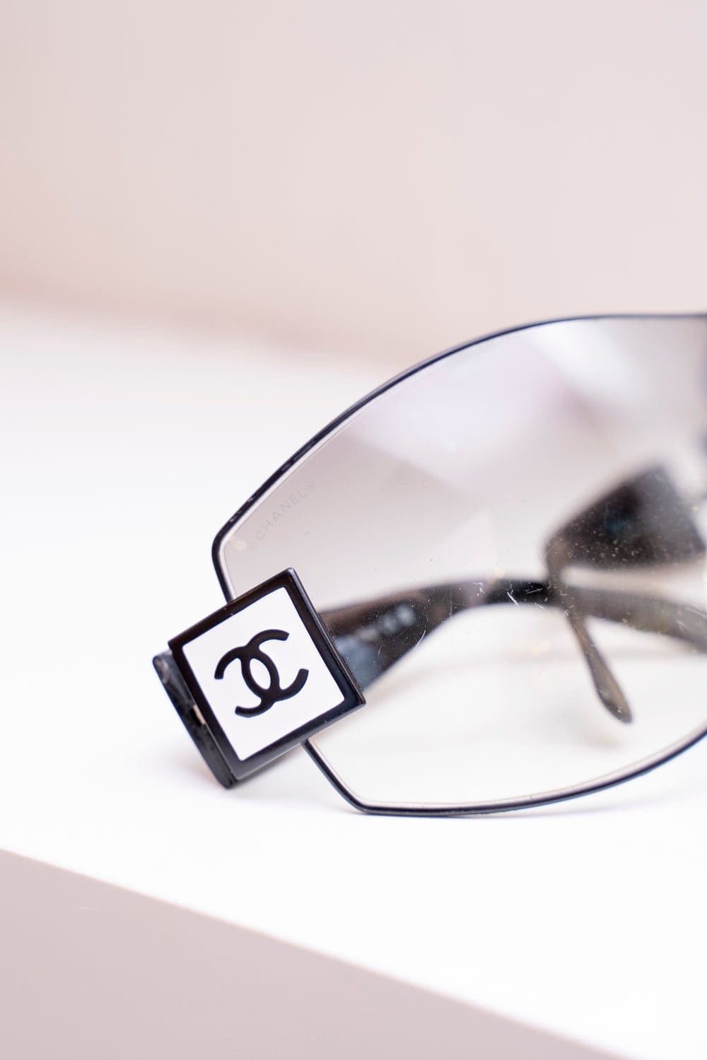 Chanel Chanel CC White Visor Sunglasses  - AGL1597