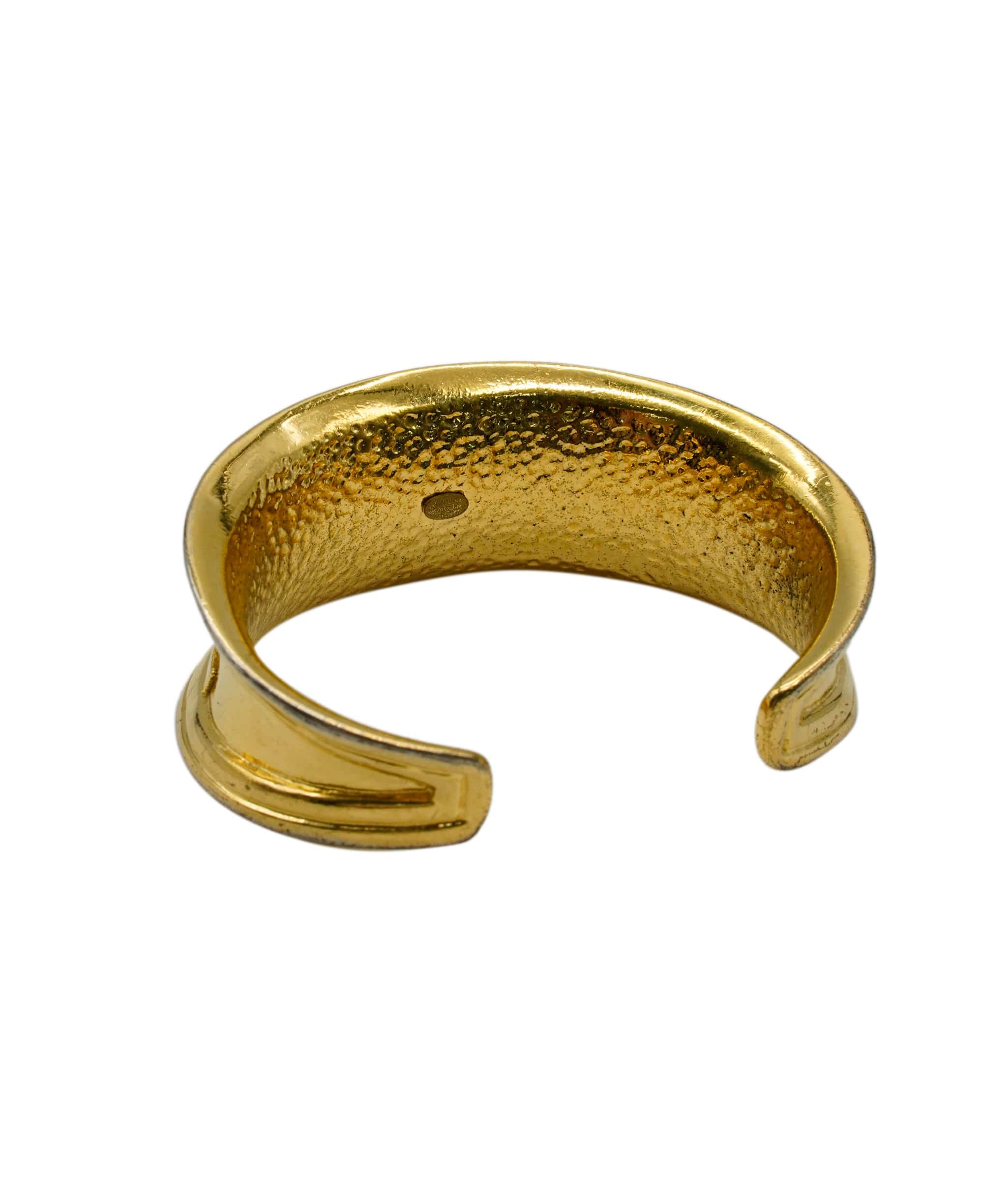 Chanel Chanel "CHANEL" embossed bangle 96P AWL4419